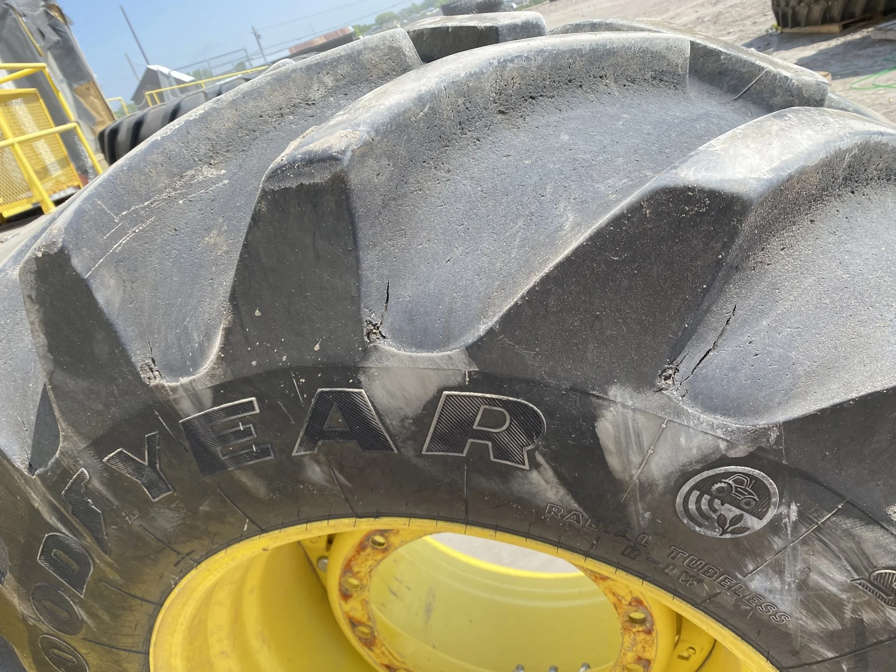 Used 85% LSW 710/60R30 Goodyear Super Traction Radial (177D) mounted on 25 x 30 JD Yellow 12 B image 7