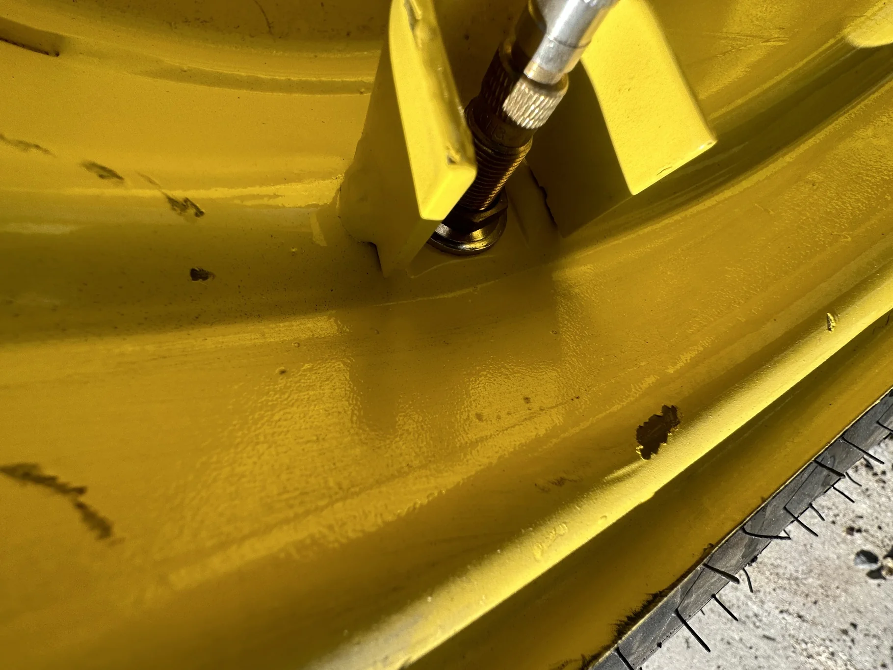 Take-Off 16.9-24/12 Galaxy Super Industrial Lug TL R-4 on 15 X 24 8-8-6 Stamped Pressed JD Yellow image 8