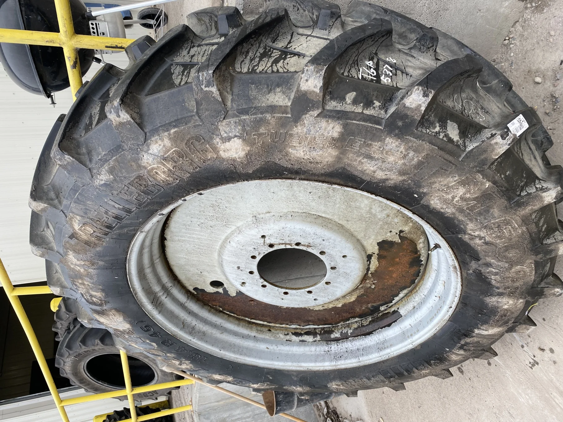 Used 90% 480/80R46 Trelleborg TM600 R-1W 158A8 TL on a 16 x 46 10 Bolt Dual Wheel JD YELLOW 10-13.19 image 2