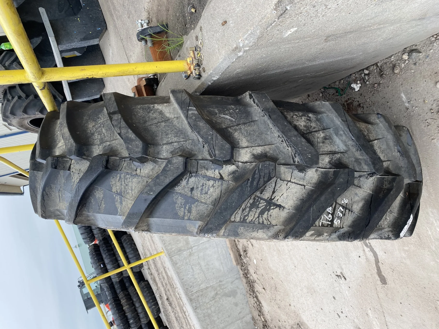 Used 90% 480/80R46 Trelleborg TM600 R-1W 158A8 TL on a 16 x 46 10 Bolt Dual Wheel JD YELLOW 10-13.19 image 4