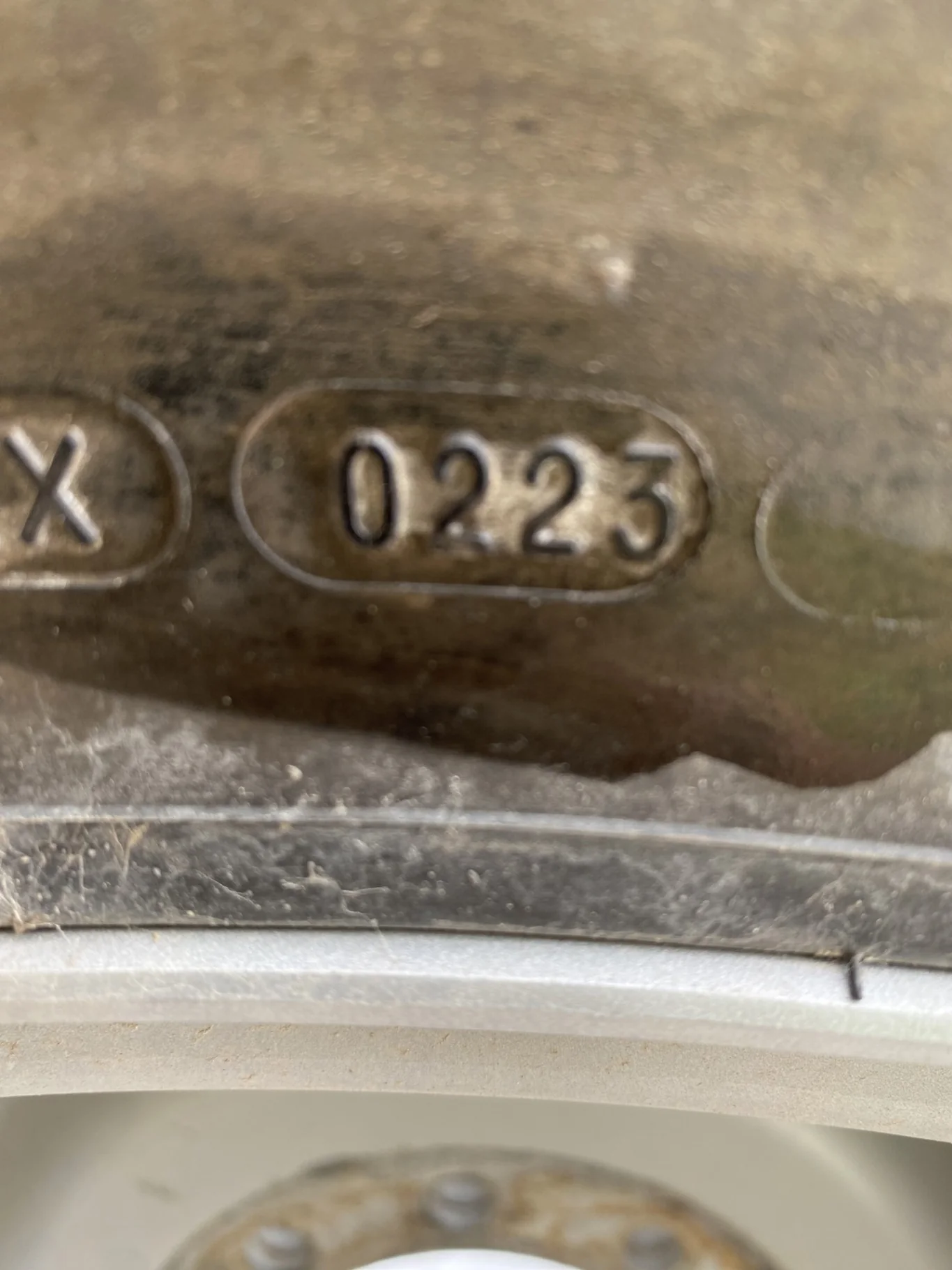 Used 95% 750/65R26 Michelin MegaXbib R-1W 171A8/171B TL on a 25 X 26 CIH Silver 10 Bolt Rear image 9