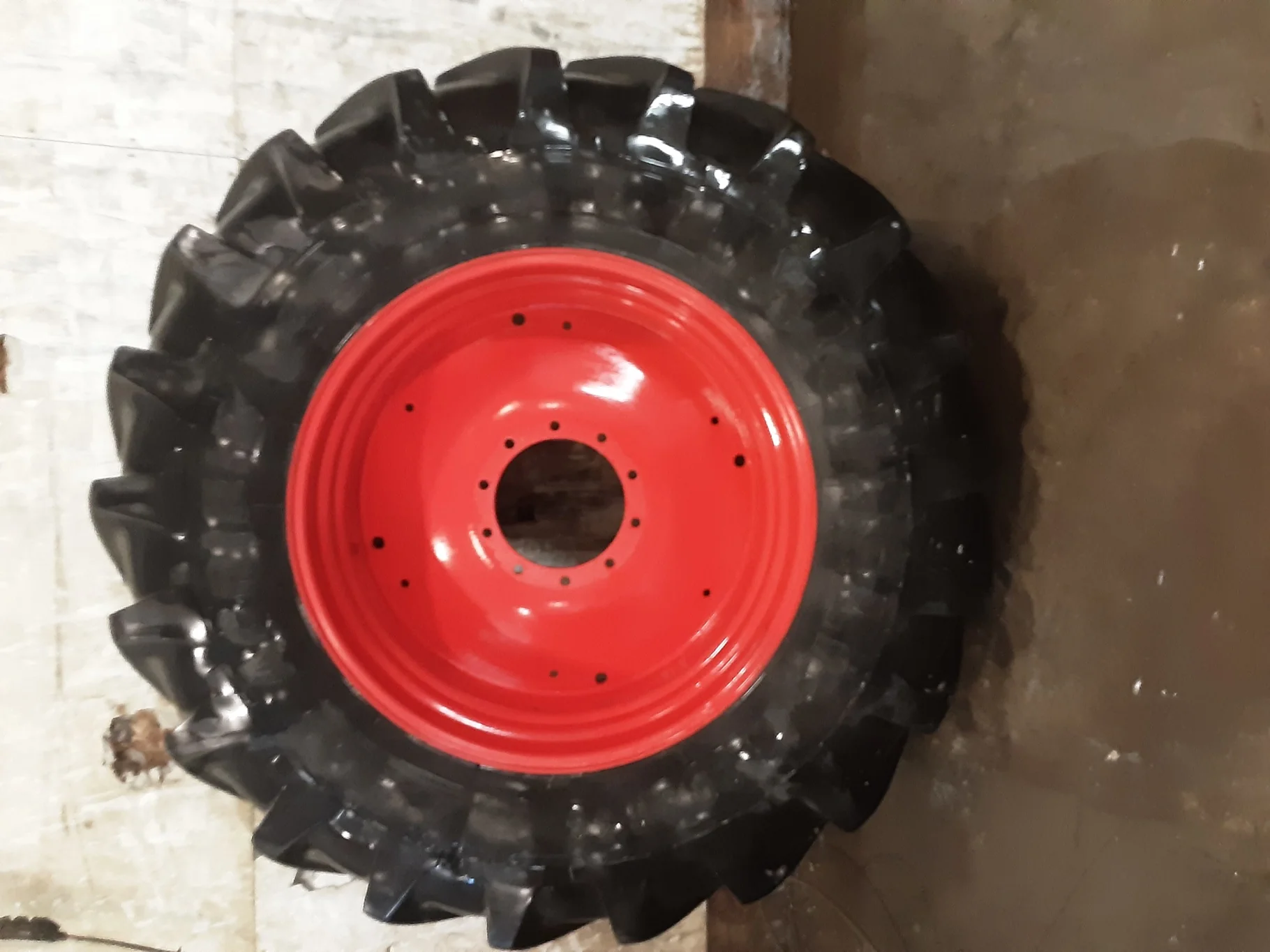 Used 98% 20.8R38 Michelin AgriBib R-1W 153A8/150B TL on a 18 x 38 Fendt Red 10 Bolt (.937) Dual Wh