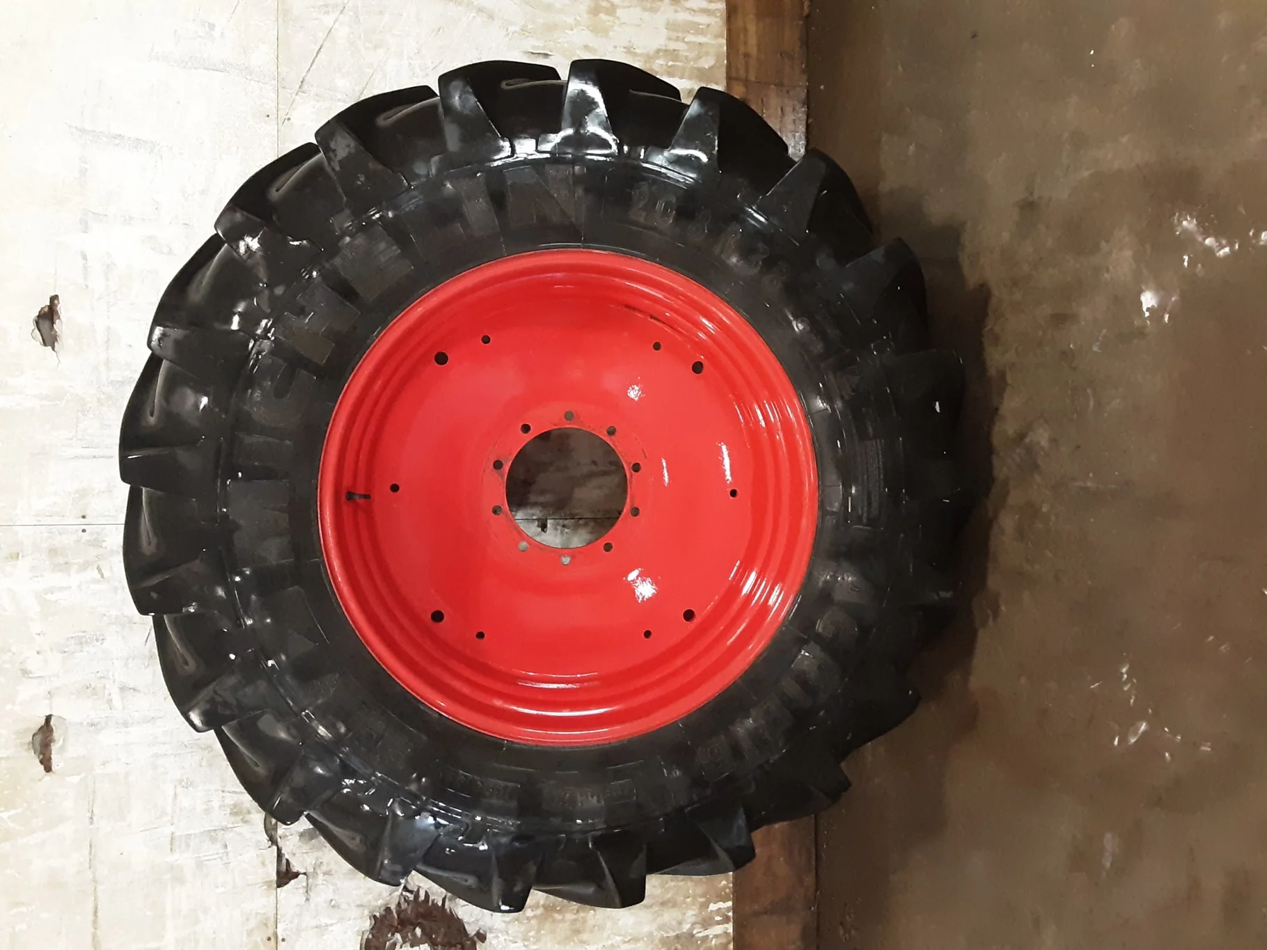 Used 98% 20.8R38 Michelin AgriBib R-1W 153A8/150B TL on a 18 x 38 Fendt Red 10 Bolt (.937) Dual Wh image 2