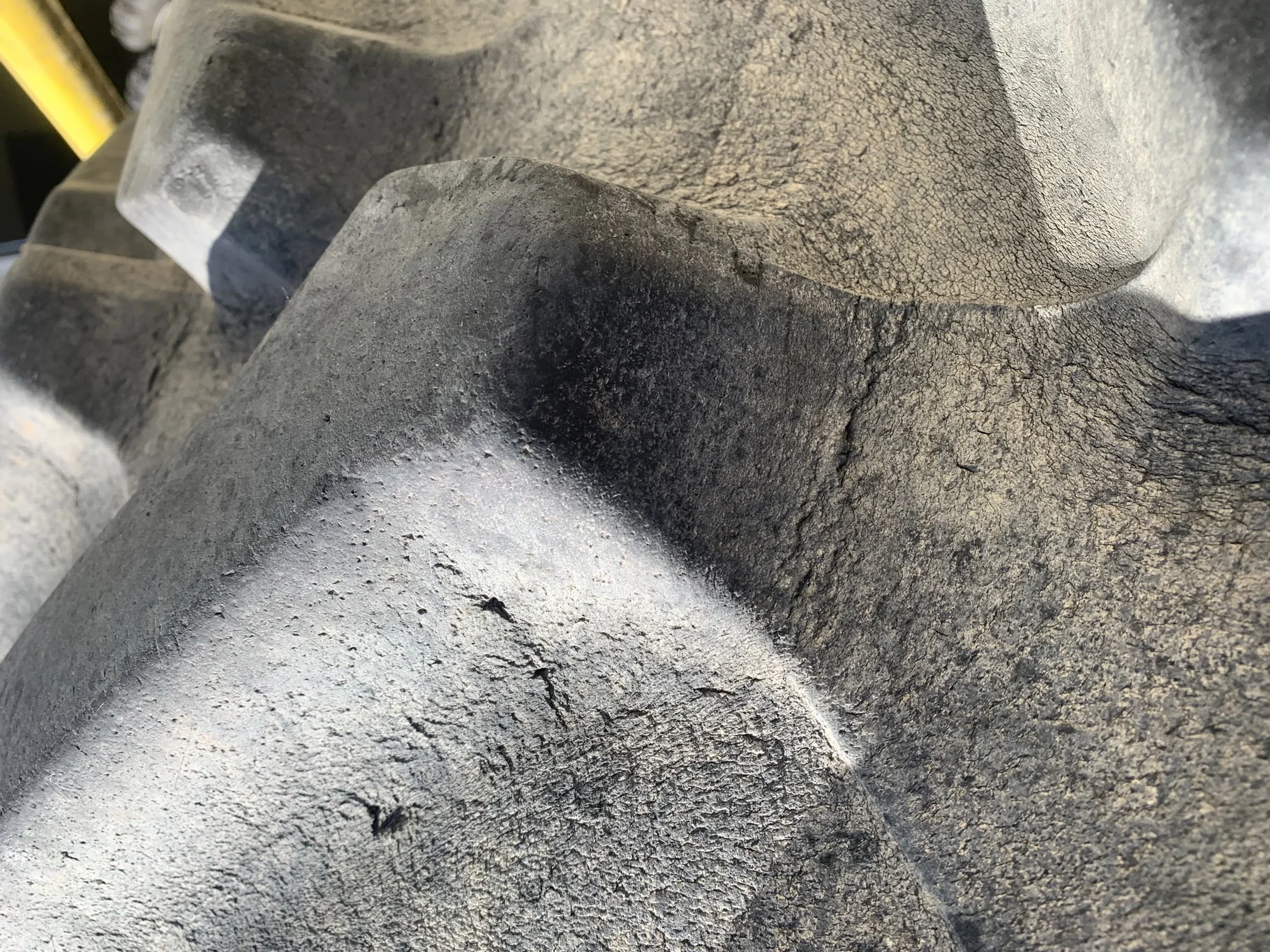 Used 75% 650/65R42 Trelleborg TM800 High Speed R-1W (158D) TL on a 18 x 42 JD Yellow10 Bolt (. image 5