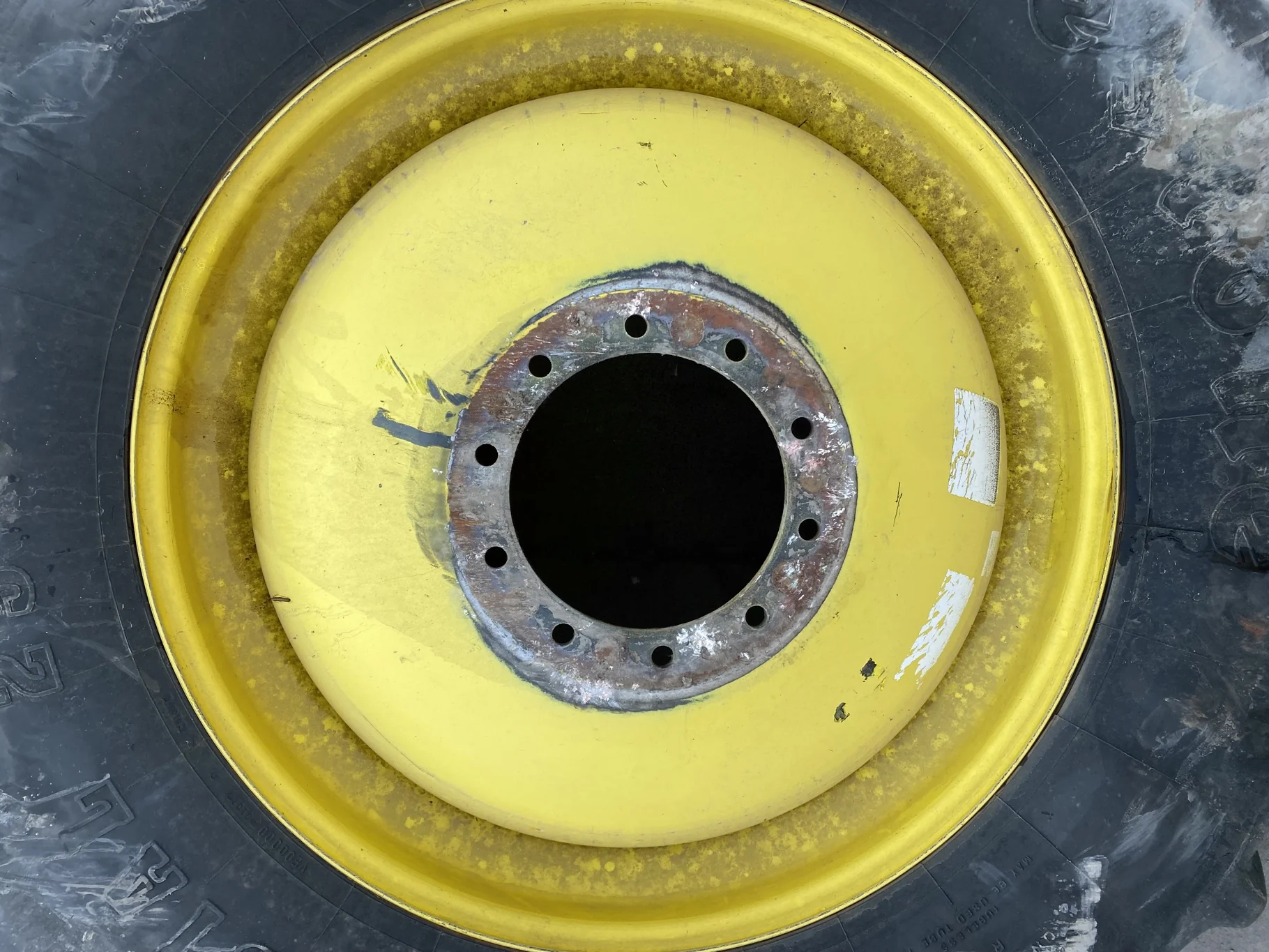 Used 55% 20.8R42 Firestone 23 on a 18 x 42 JD Yellow 10 Bolt Inside Dolly Dual   (Lug Cuts, We image 3