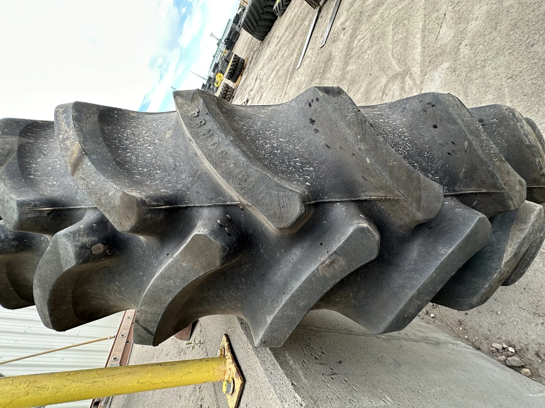 Used 87% 380/90R54 Firestone Radial 9000 TL on a 12 x 54 JD Yellow 12 Bolt (.937) Stub Disc (1 image 4