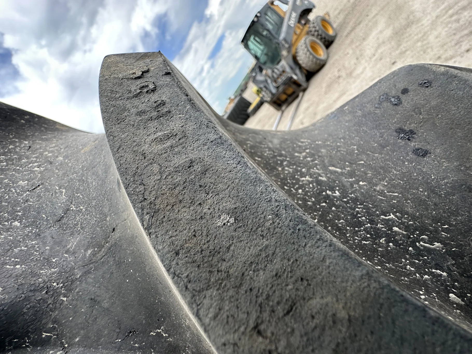 Used 87% 380/90R54 Firestone Radial 9000 TL on a 12 x 54 JD Yellow 12 Bolt (.937) Stub Disc (1 image 5