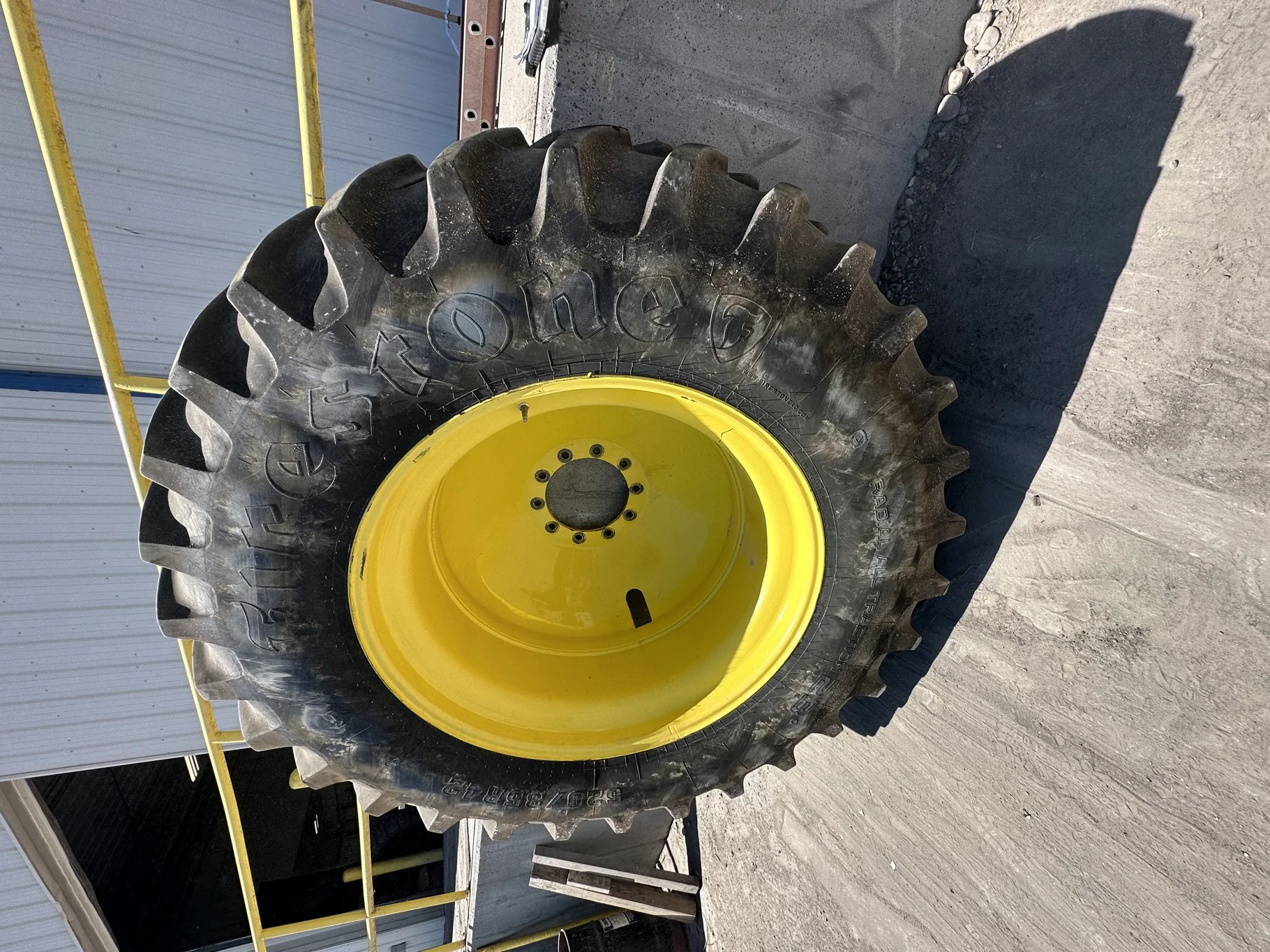 Used 75% 520/85R42 Firestone Radial All Traction 23 R-1 157B TL on 18 x 42 John Deere Yellow10 Bolt