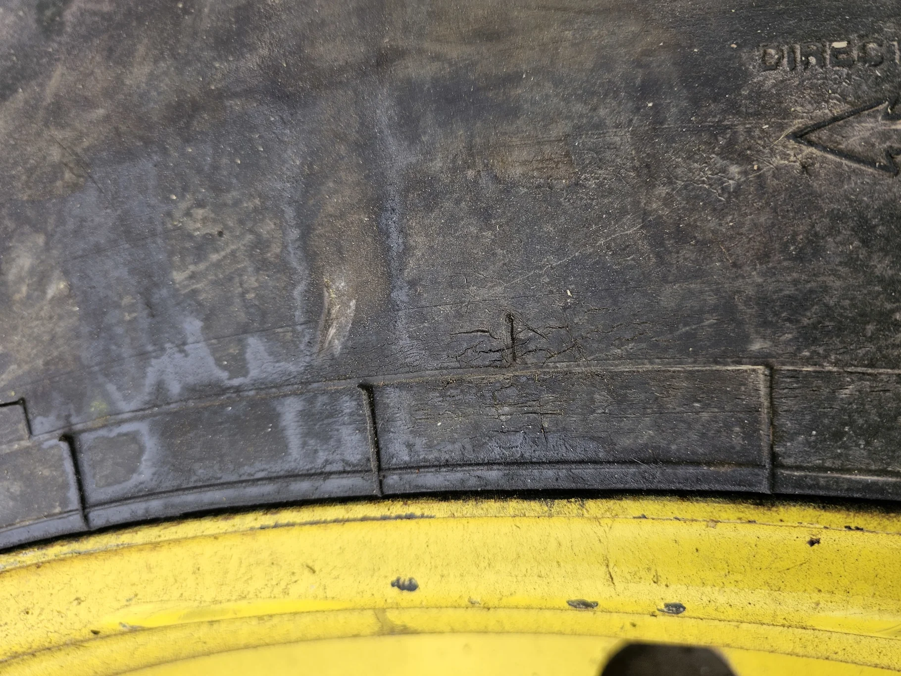 Used 80% 320/90R50 (12.4R50) BKT Agrimax RT945 R-1 150A8 TL on a 10 x 50 JD Yellow Pronar 2 Pi image 6