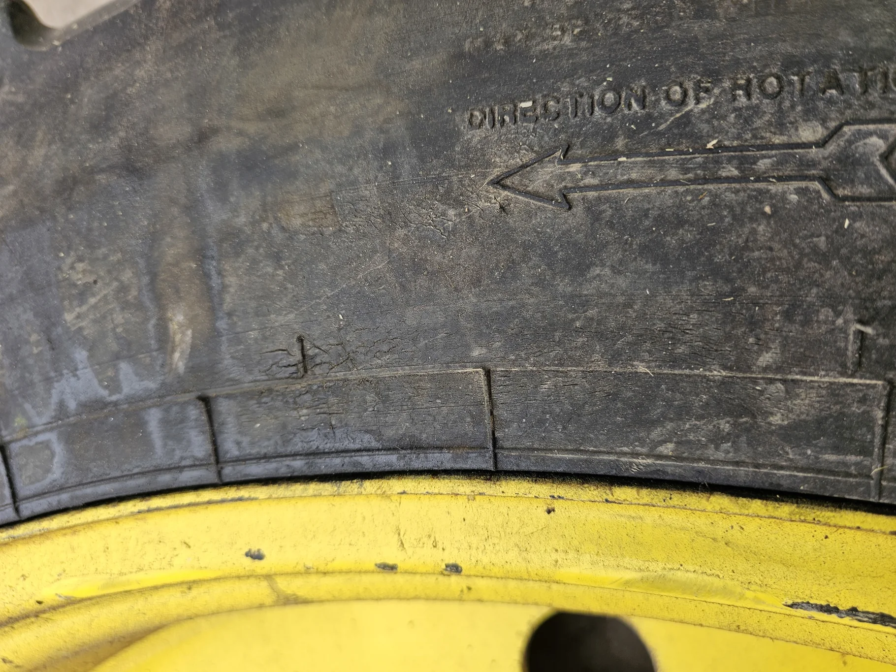 Used 80% 320/90R50 (12.4R50) BKT Agrimax RT945 R-1 150A8 TL on a 10 x 50 JD Yellow Pronar 2 Pi image 7