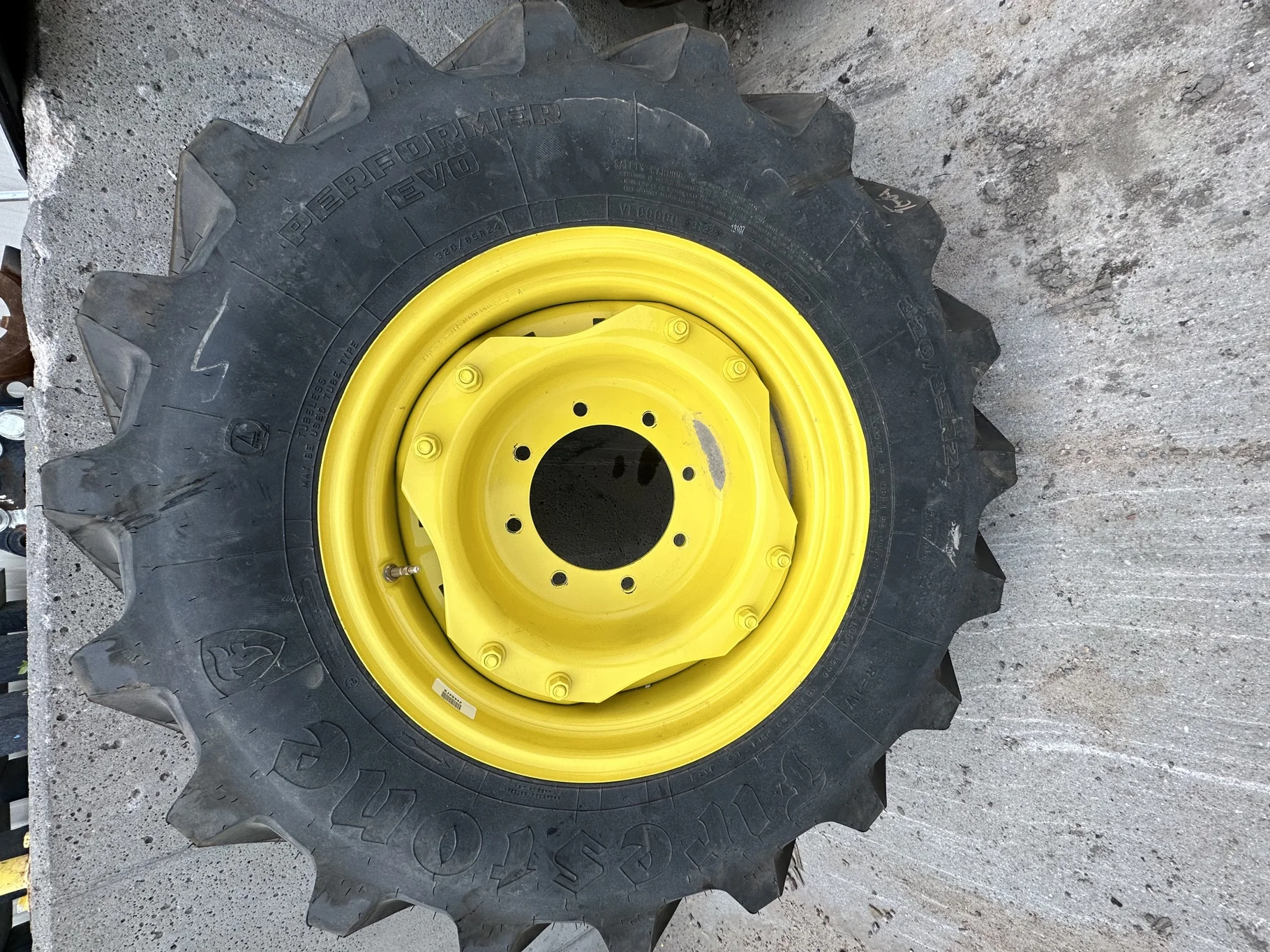 Take Off 320/85R24 Firestone Performer EVO R-1W 122D TL on a 10 X 24 John Deere Yellow Waffle Wheel image 2