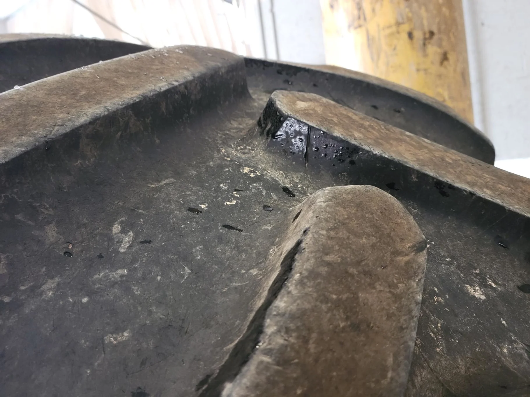Used 80% IF650/65R38 Michelin AxioBib R-1W (169D) TL on a 23 x 38 Agco Gray 12 Bolt Formed Wheel (12 image 3