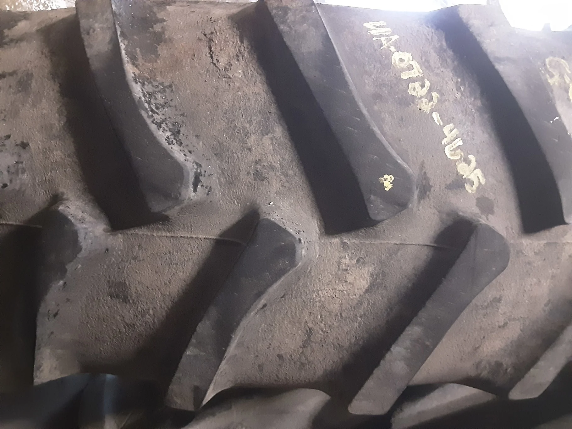 Used 70% 18.4R38 Firestone Radial 23 R-1 146A8 TL on 16 x 38 10 Bolt Dolly Dual image 4
