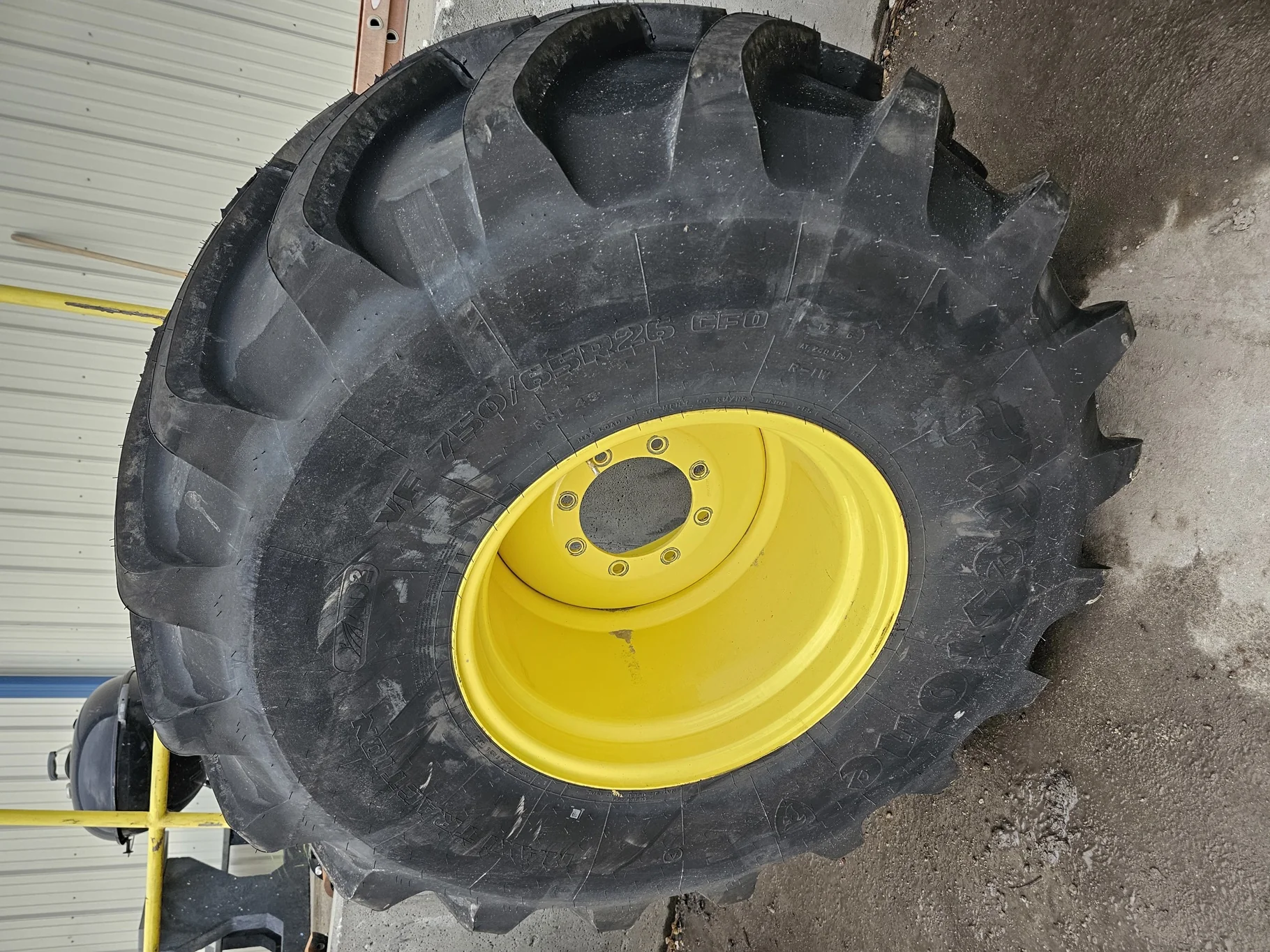 Take Off VF750/65R26 Firestone Maxi Traction R-1W (177B) TL on 25 X 26 8 Bolt JD  Rear Combine