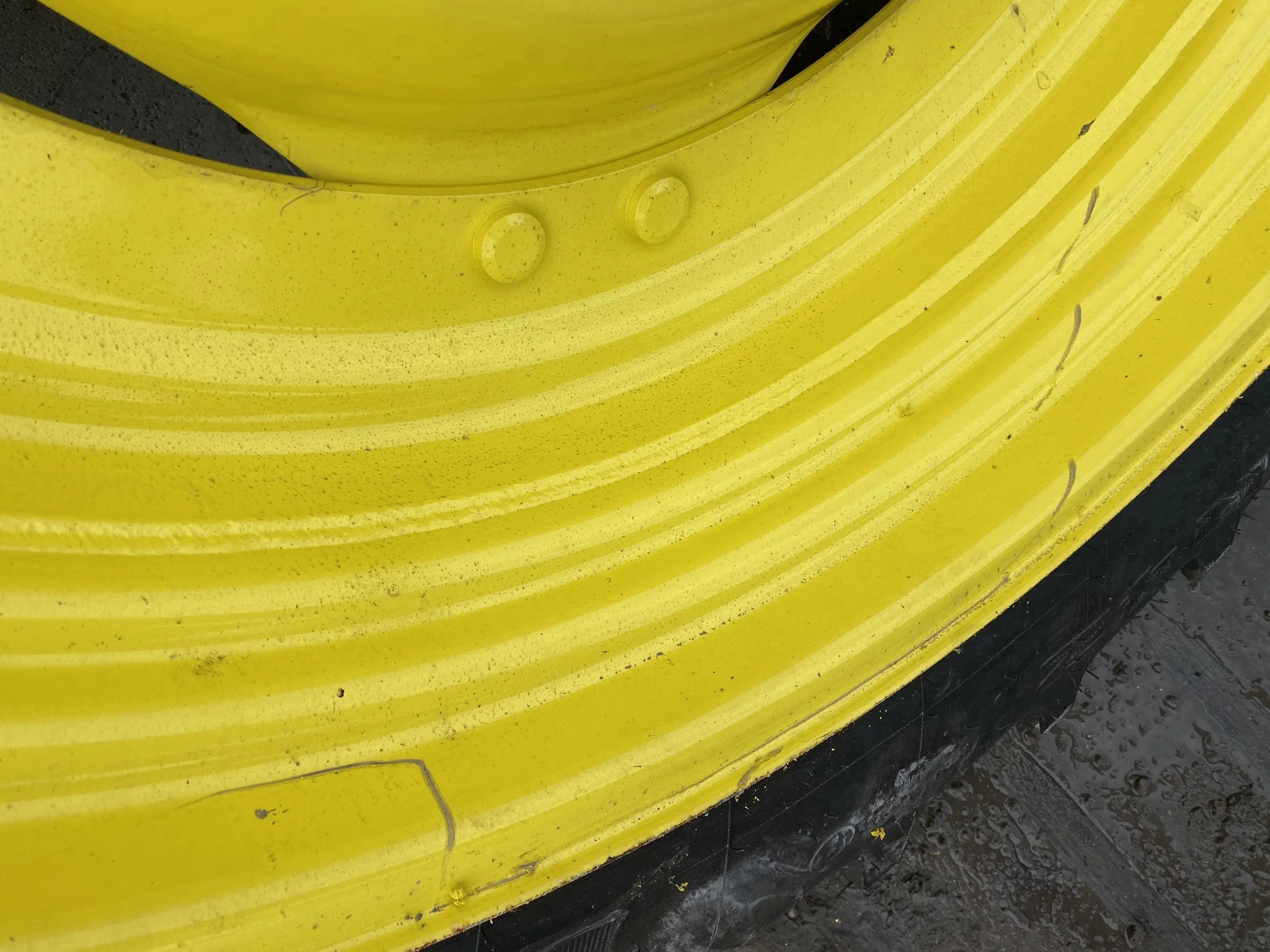 Take Off 320/90R42 Firestone Radial 9000 R-1W 139B TL on a 10 X 42 John Deere Yellow 8 bolt GKN Whe
