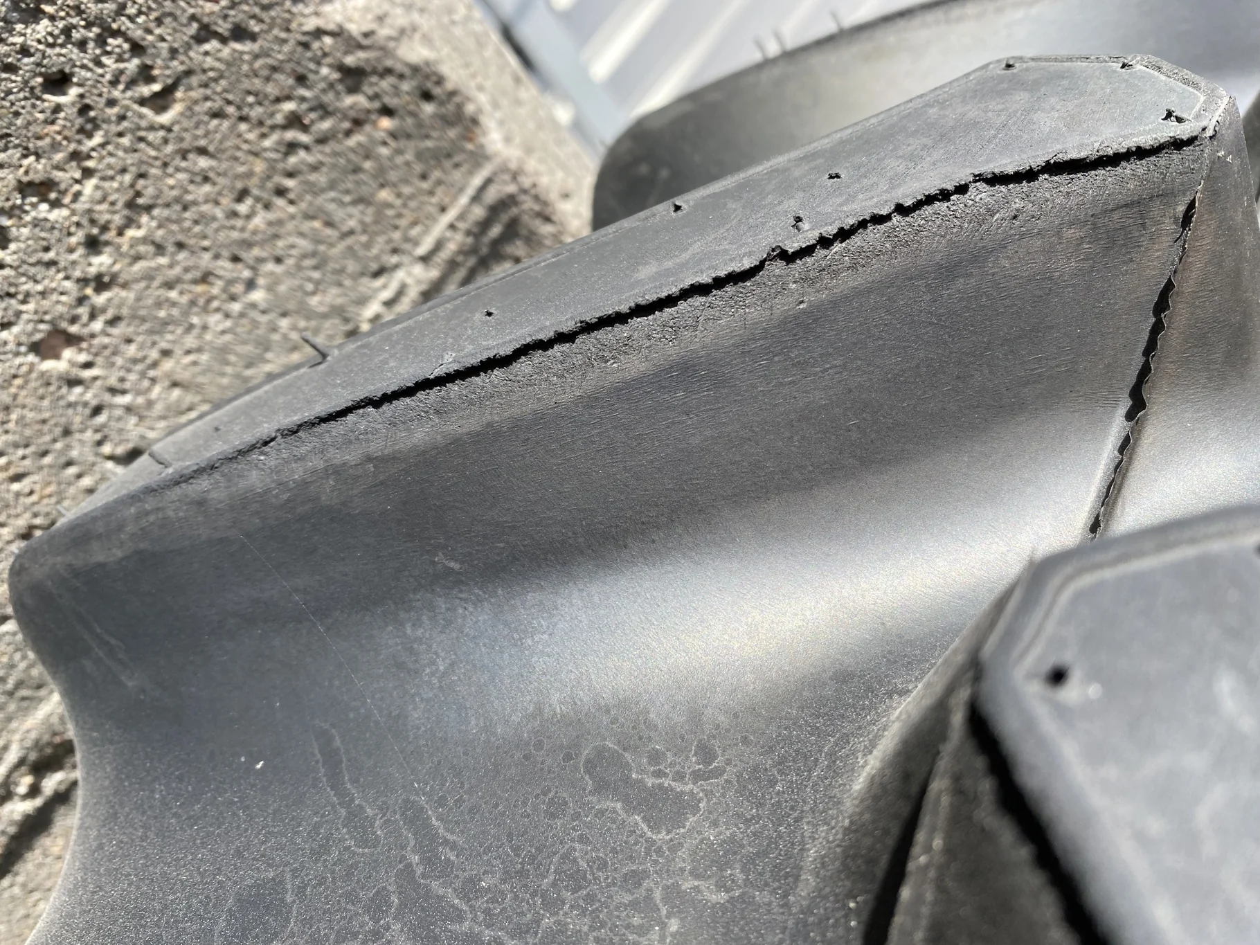 Take Off 320/90R42 Firestone Radial 9000 R-1W 139B TL on a 10 X 42 John Deere Yellow 8 bolt GKN Whe image 10