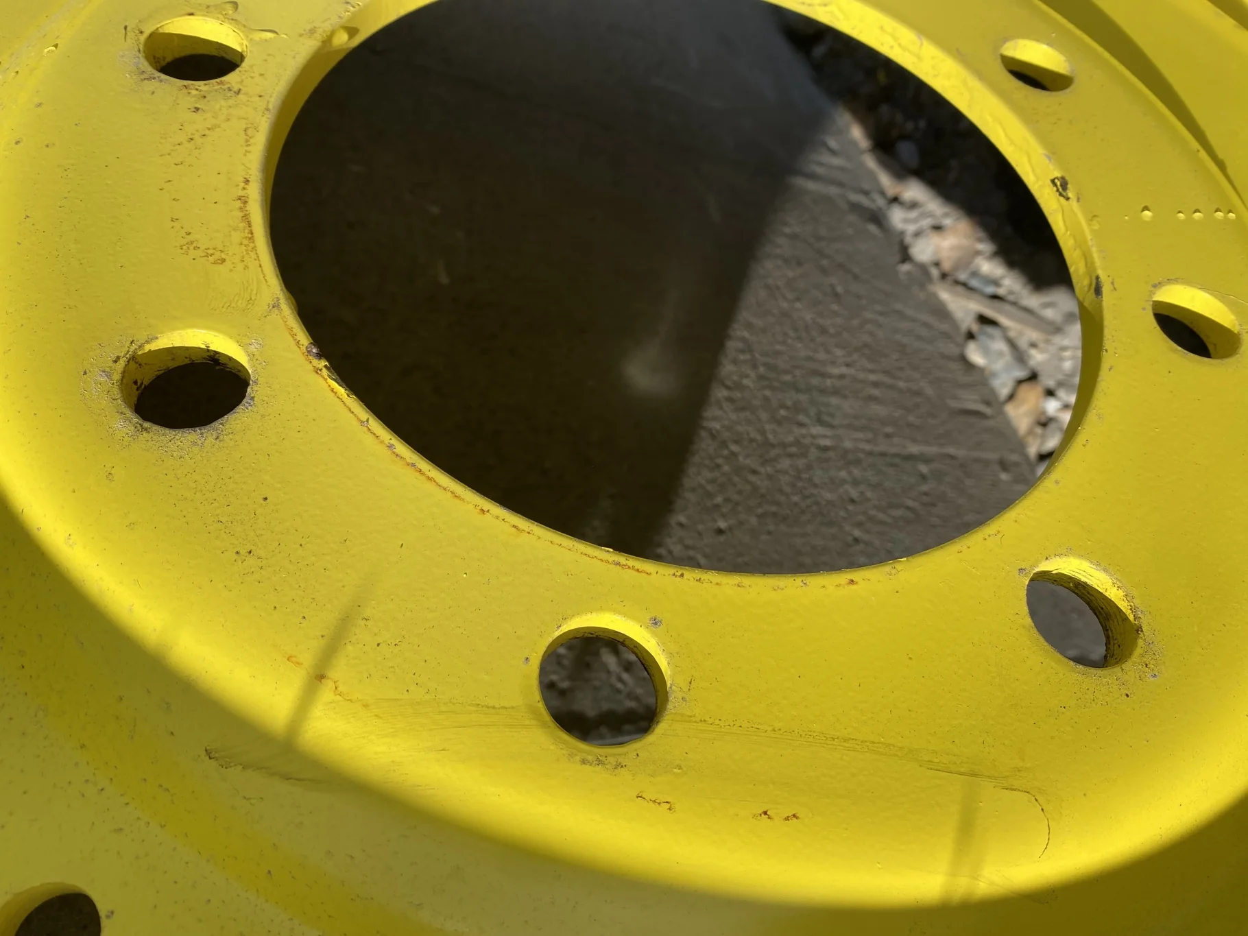 Take Off 320/90R42 Firestone Radial 9000 R-1W 139B TL on a 10 X 42 John Deere Yellow 8 bolt GKN Whe image 13