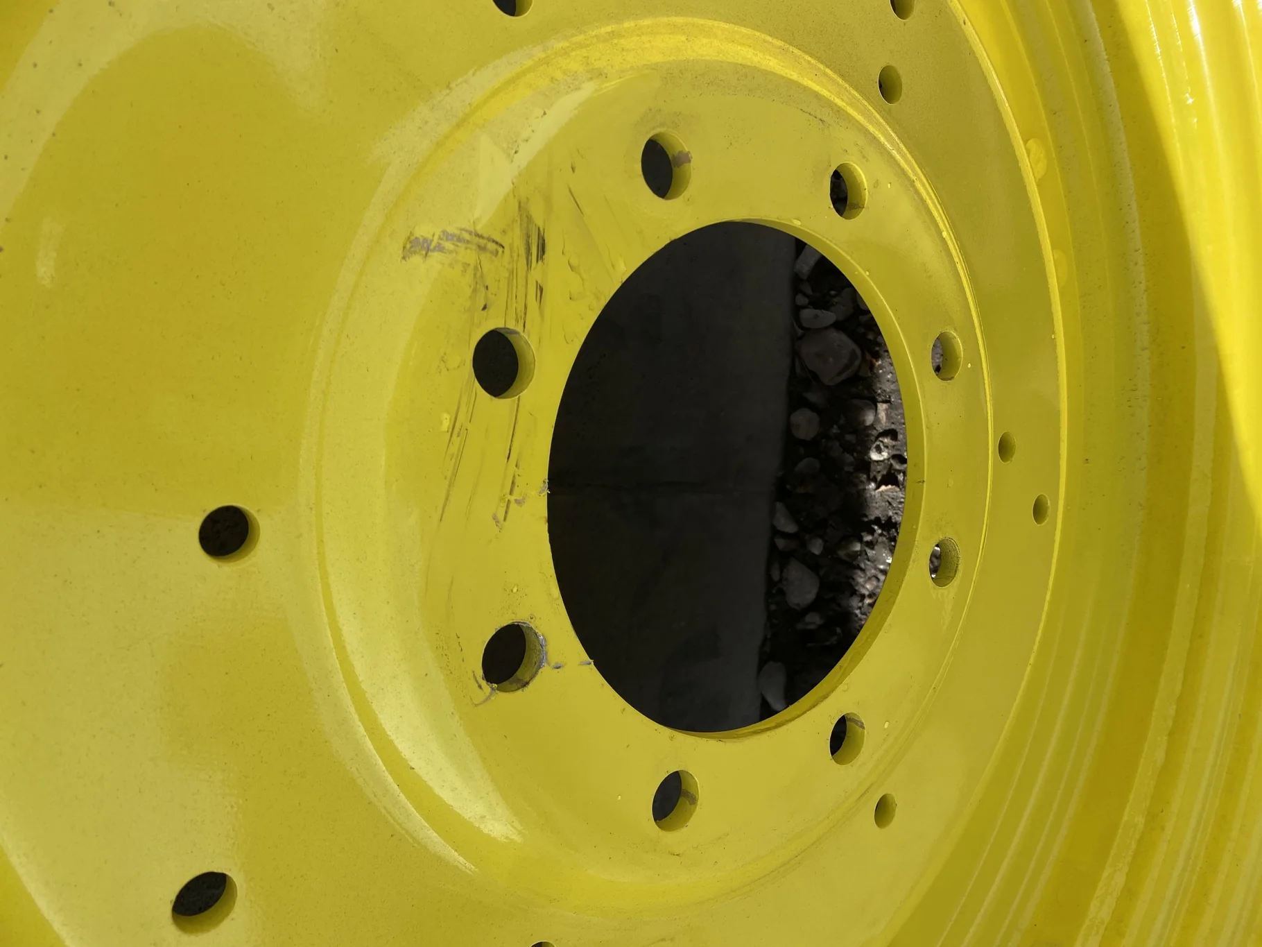 Take Off 320/90R42 Firestone Radial 9000 R-1W 139B TL on a 10 X 42 John Deere Yellow 8 bolt GKN Whe image 14