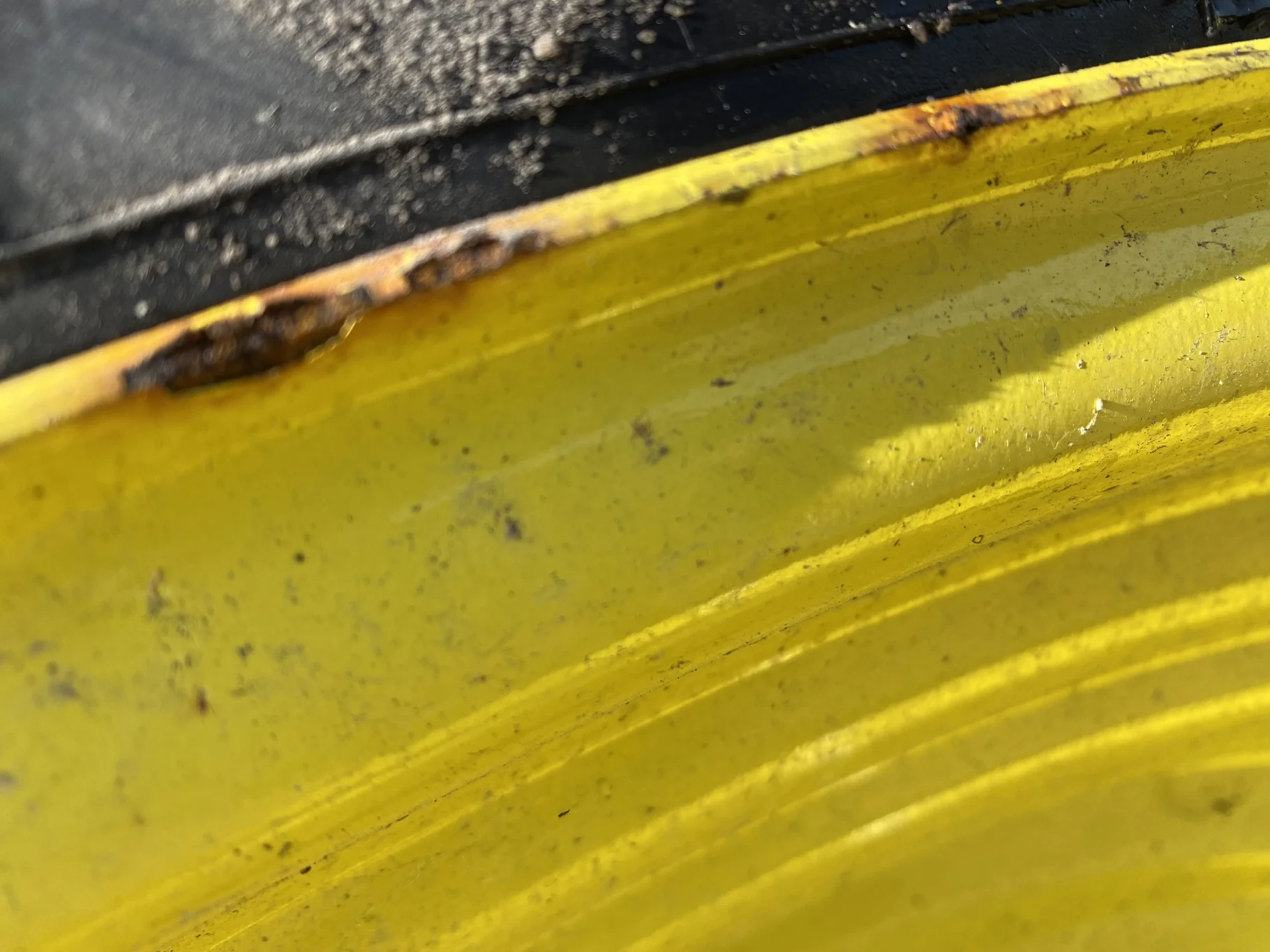 Take Off 320/90R42 Firestone Radial 9000 R-1W 139B TL on a 10 X 42 John Deere Yellow 8 bolt GKN Whe image 15