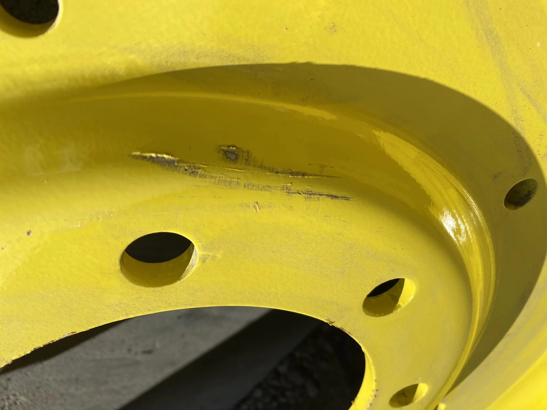 Take Off 320/90R42 Firestone Radial 9000 R-1W 139B TL on a 10 X 42 John Deere Yellow 8 bolt GKN Whe image 8