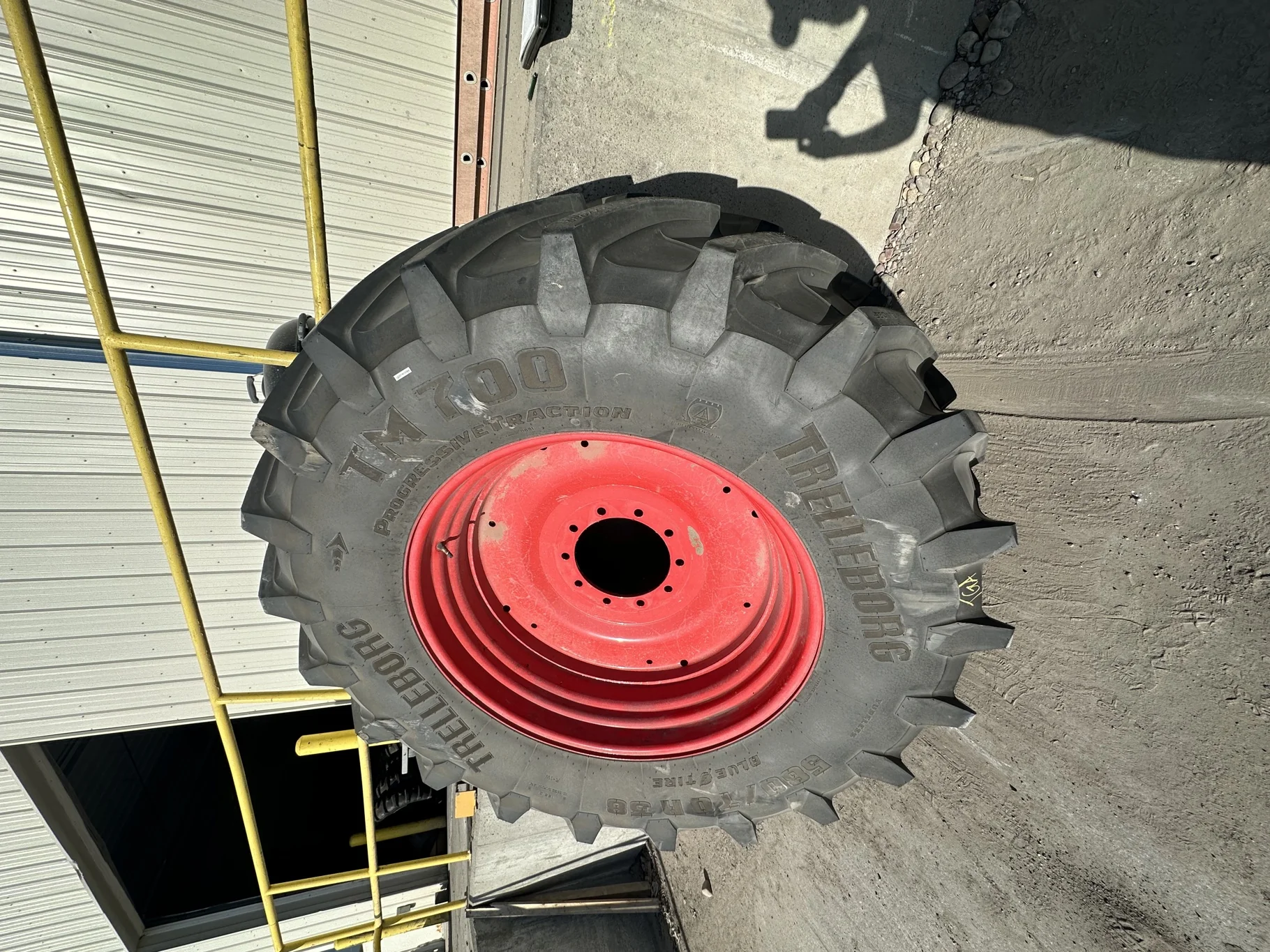 USED 98% 580/70R38 Trelleborg TM700 Progressive Traction R-1W 155D TL on a 18 X 38 Fendt Red 10 Bolt