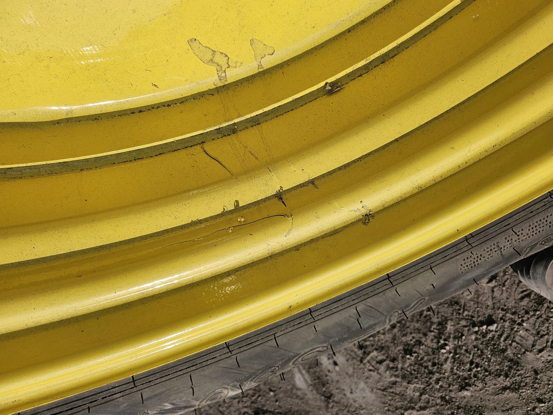 Used 80% 380/90R50 (14.9R0) Alliance Row Crop Radial R-1W 151D TL on a 12 x 50 John Deere Yellow image 6