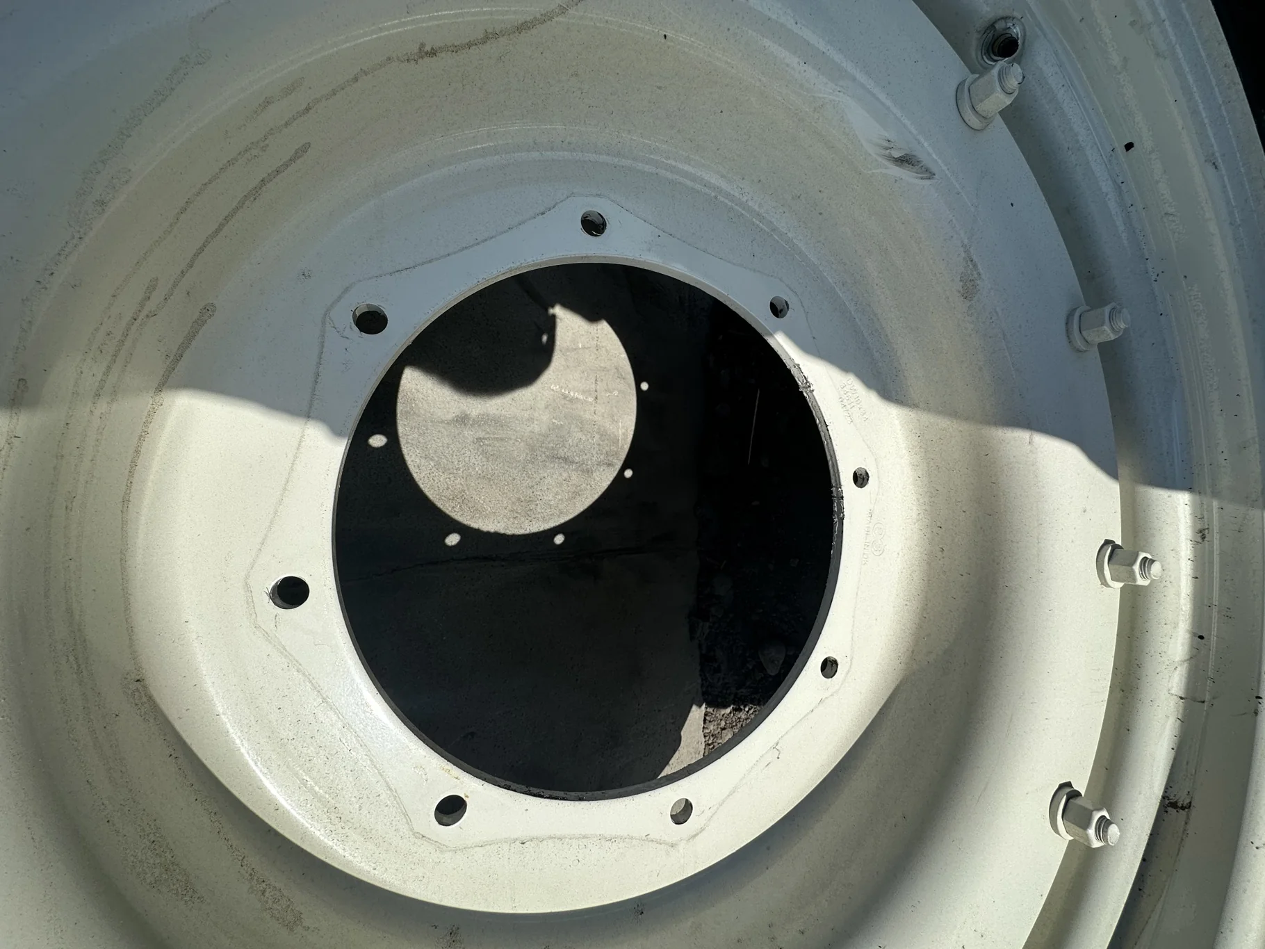 Take Off 320/85R34 (12.4R34) Michelin AgriBib 2 R-1W 133A8/133B TL on a 10 X 34 NH White Stub Disc image 3