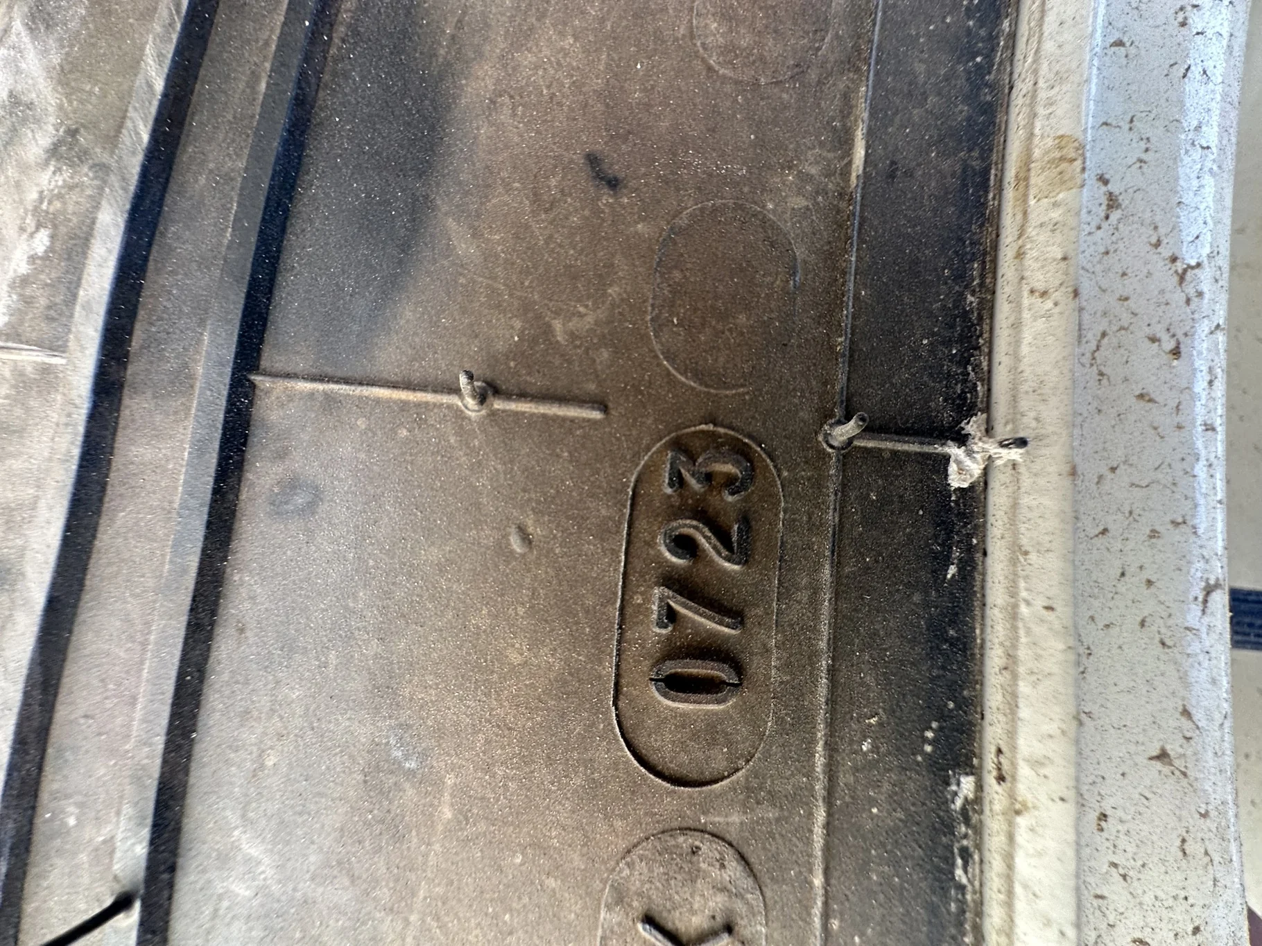 Take Off 320/85R34 (12.4R34) Michelin AgriBib 2 R-1W 133A8/133B TL on a 10 X 34 NH White Stub Disc image 7