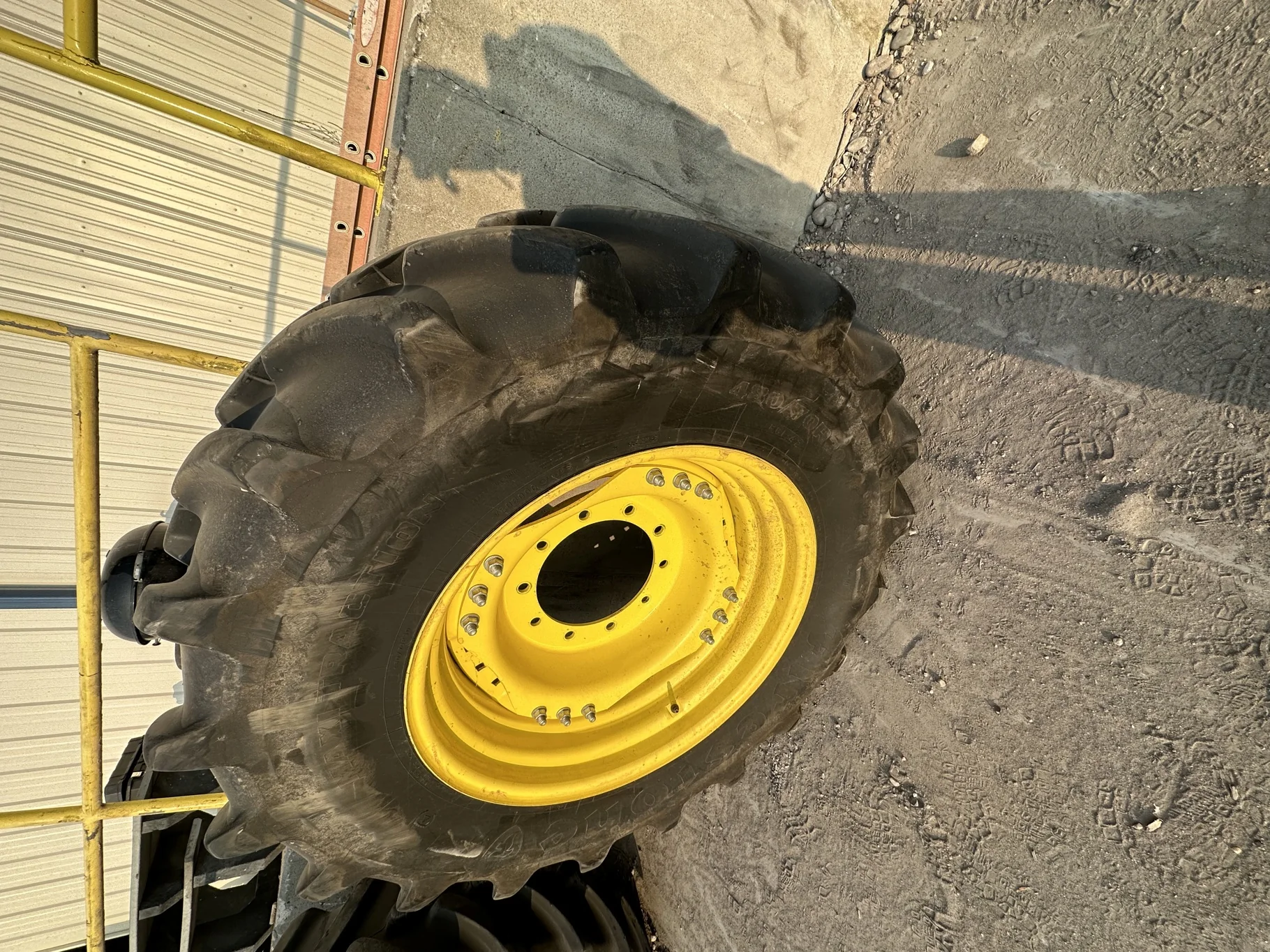 Used 85% 480/70R30 Firestone Maxi Traction R-1W 152D TL on a 15 x 30 JD Yellow Waffle Wheel (3
