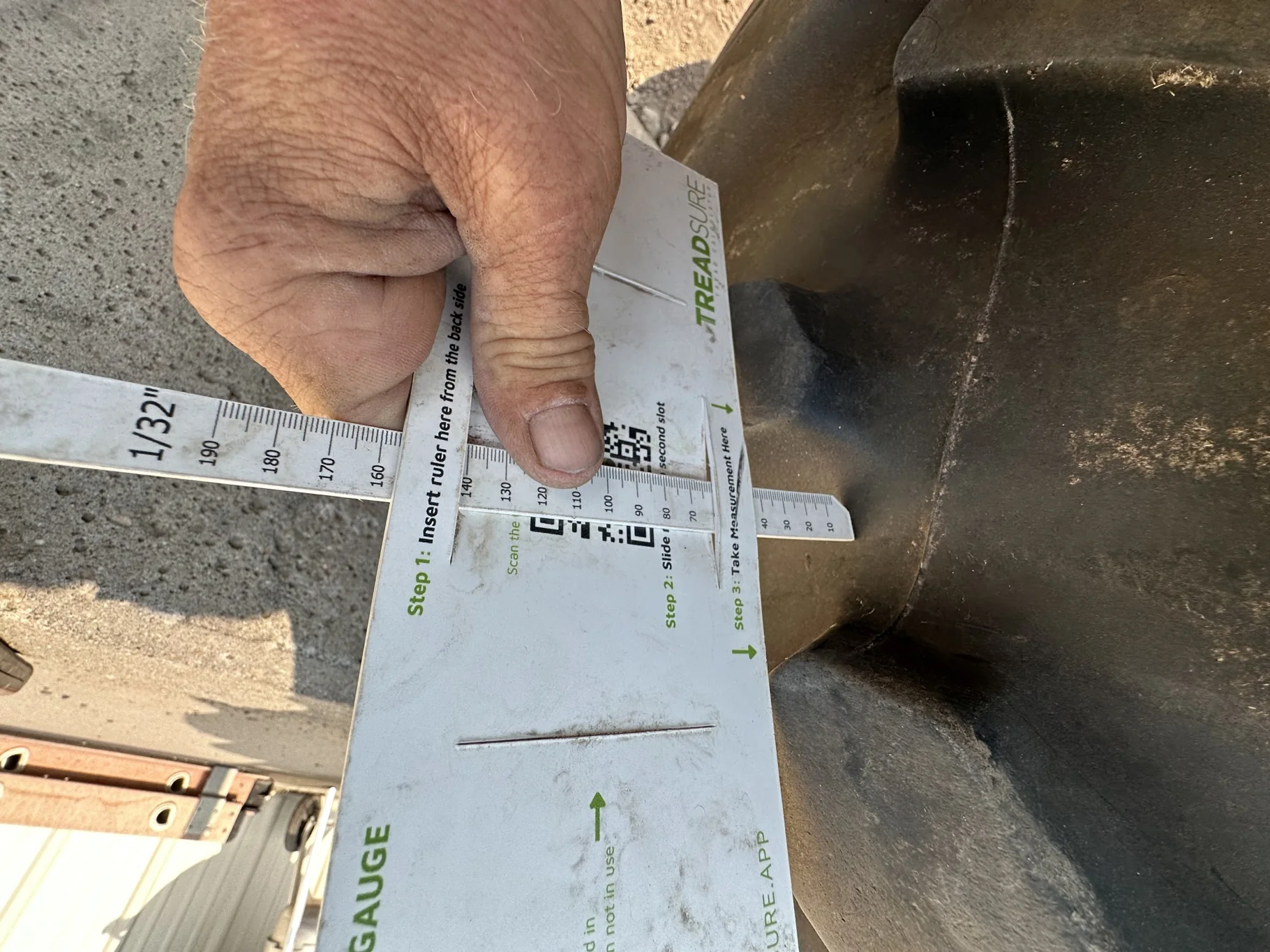 Used 85% 520/85R42 Firestone Radial Deep Tread 23 R-1W 157B TL on 18 x 42 JD Stub Disc - Fair Condi image 8