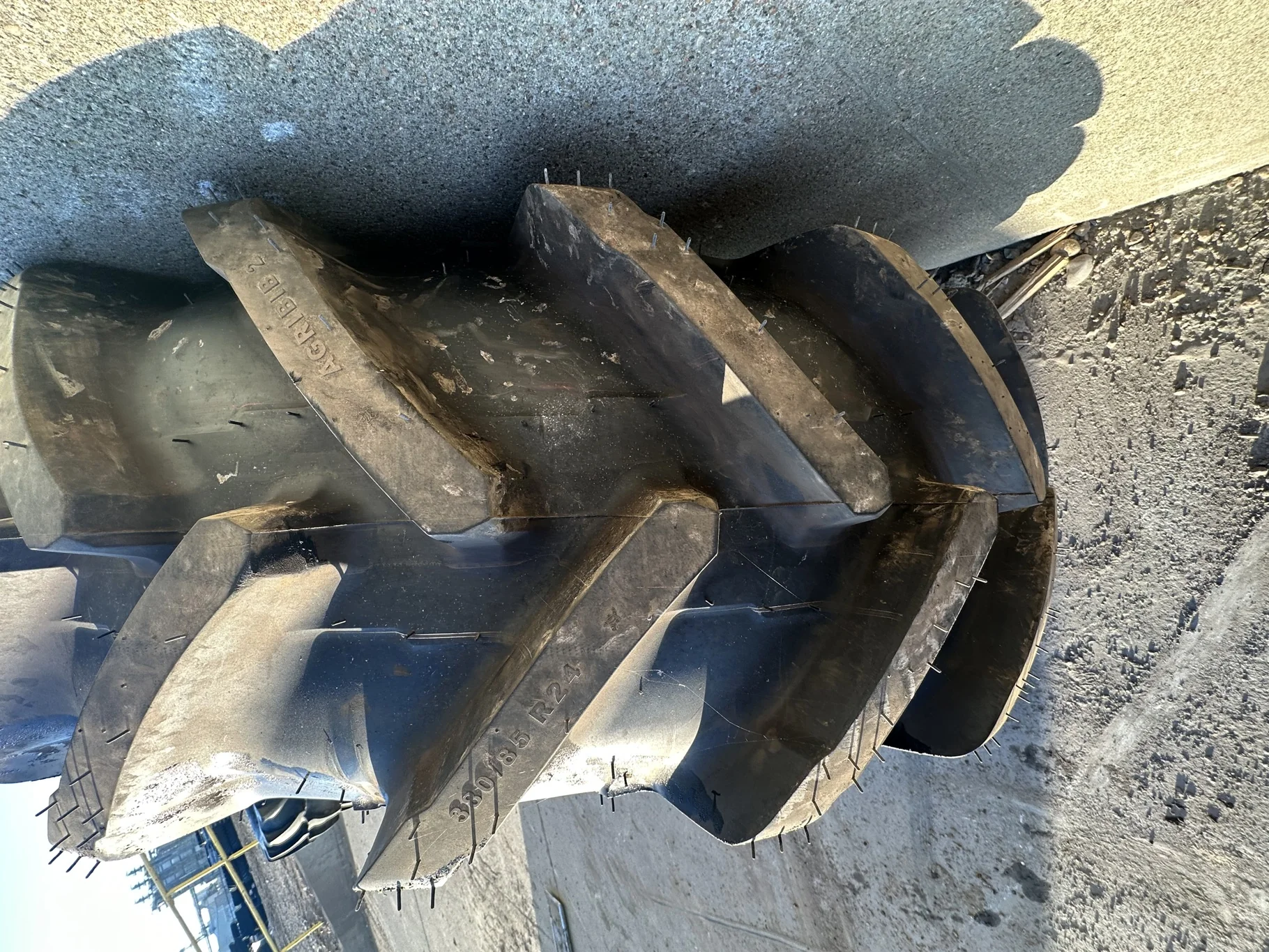 Take Off 380/85R24 Michelin AgriBib2 R-1W 130A8/127B TL on a 12 X 24 JD Yellow 2 Bolt GKN Waffle Wh image 4
