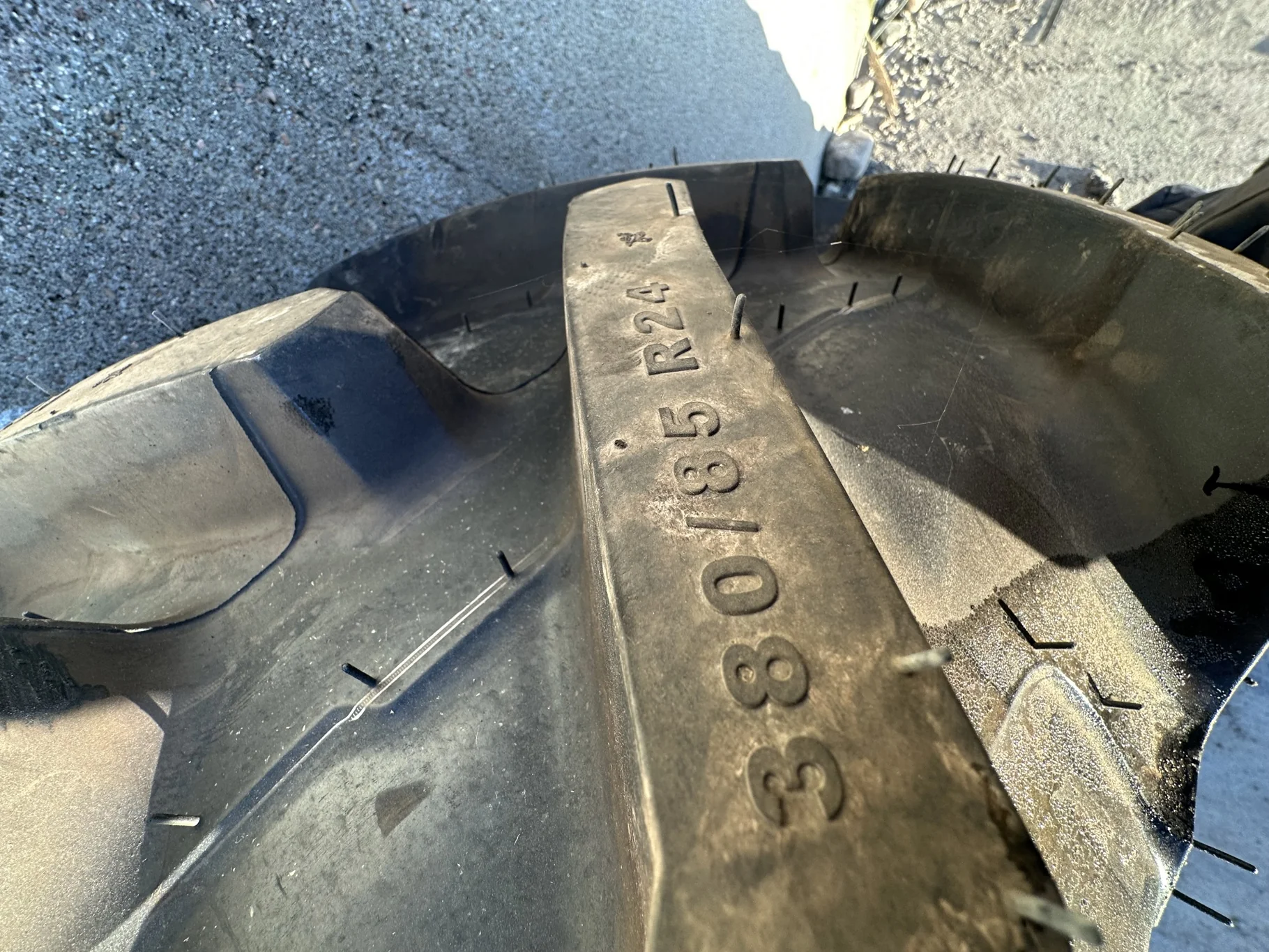 Take Off 380/85R24 Michelin AgriBib2 R-1W 130A8/127B TL on a 12 X 24 JD Yellow 2 Bolt GKN Waffle Wh image 5