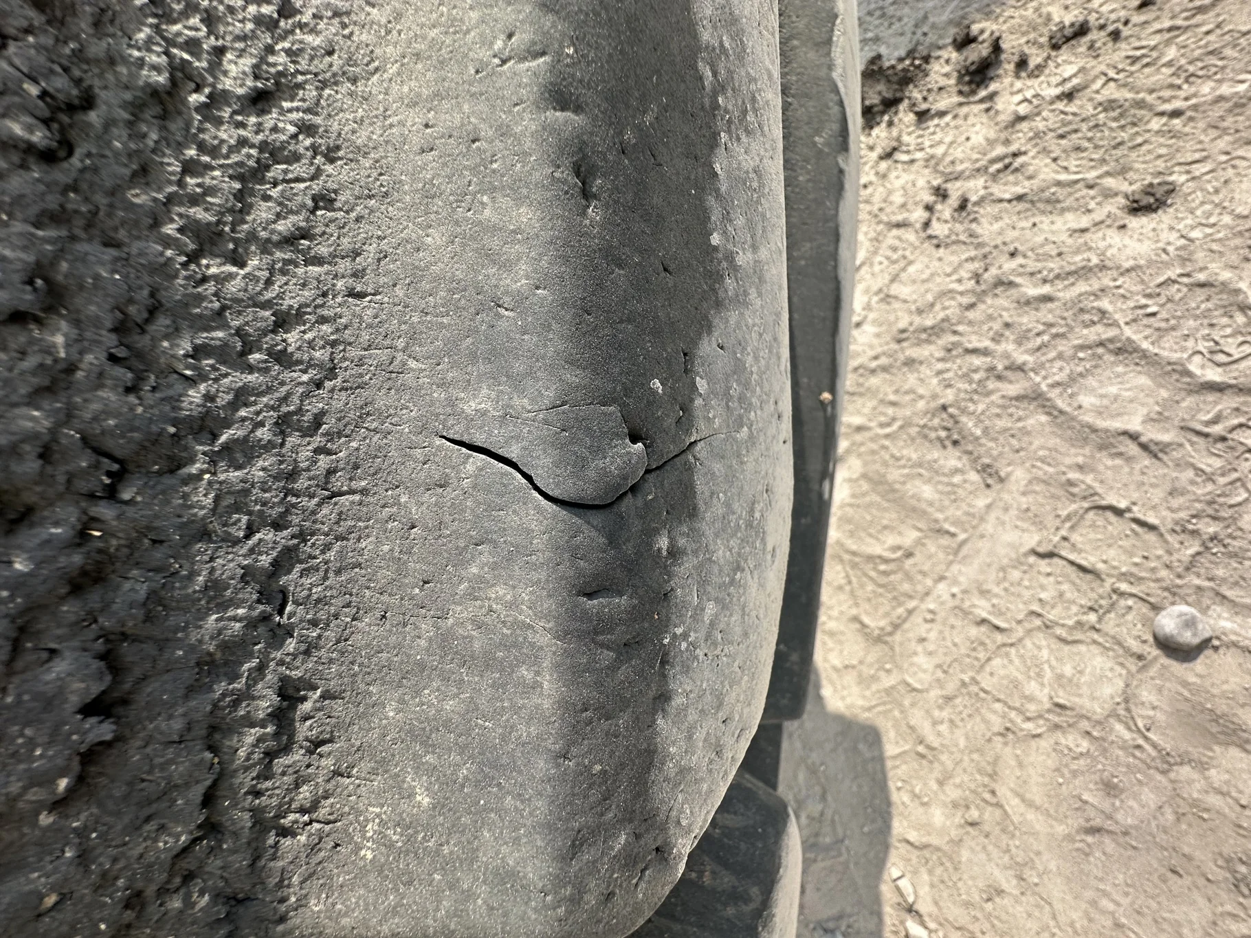 Used 75% IF1250/50R32 CFO Firestone Radial Deep Tread 23 R-1W 195B TL on 44 X 32 JD 20 Bolt 3 Piece image 9