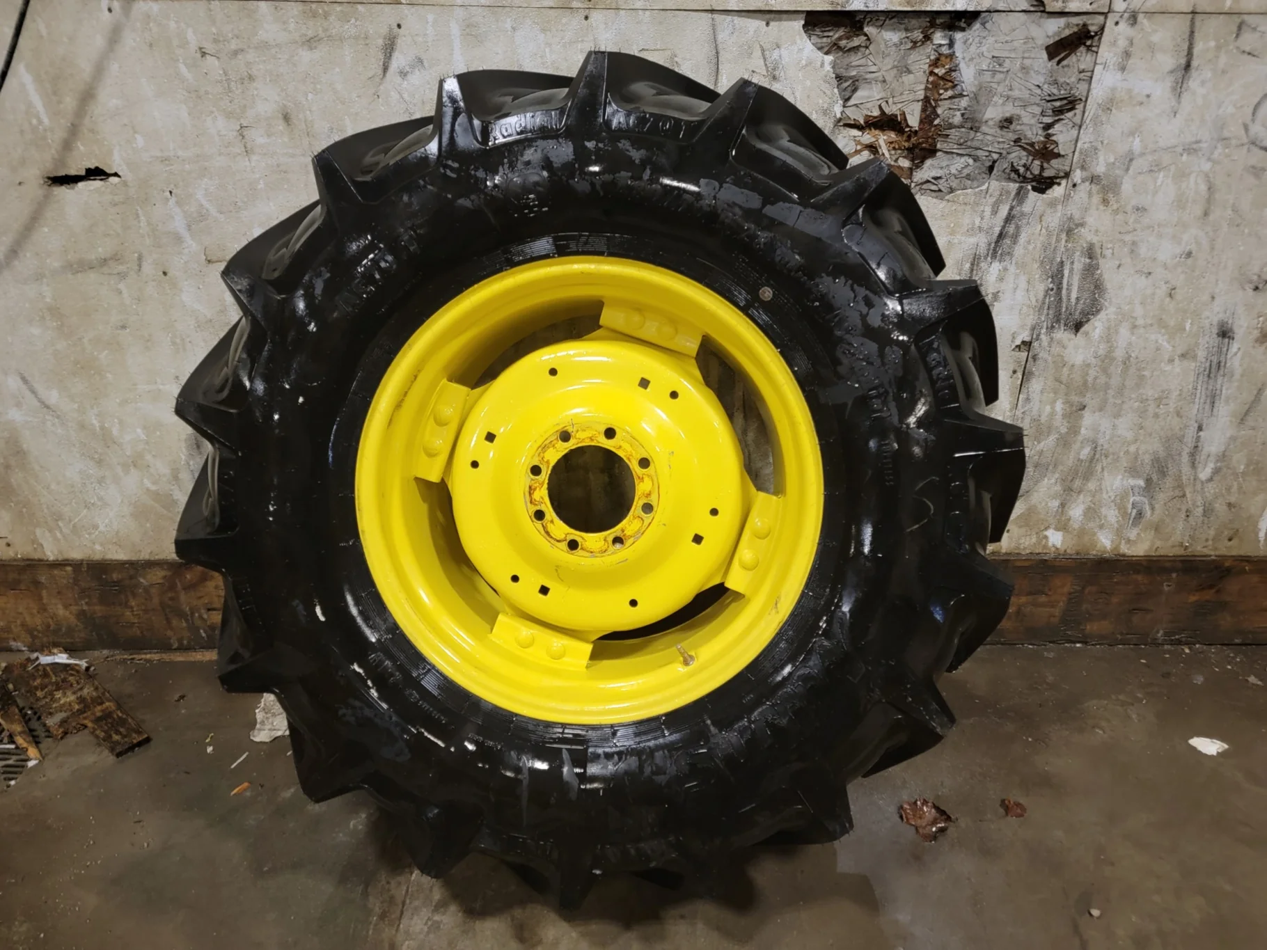 Used 95% 480/70R28 Mitas AC70 T (140A8/140B) TL on a 15 x 28 JD GKN 8 Bolt Wheel - Excellent Conditi
