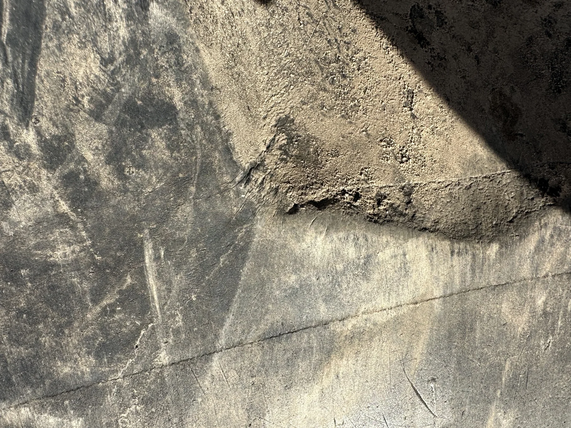 Used 85% 520/85R42 Firestone Radial Deep Tread 23 R-1W 157B TL on 18 x 42 Case IH Silver 20B Dolly image 9