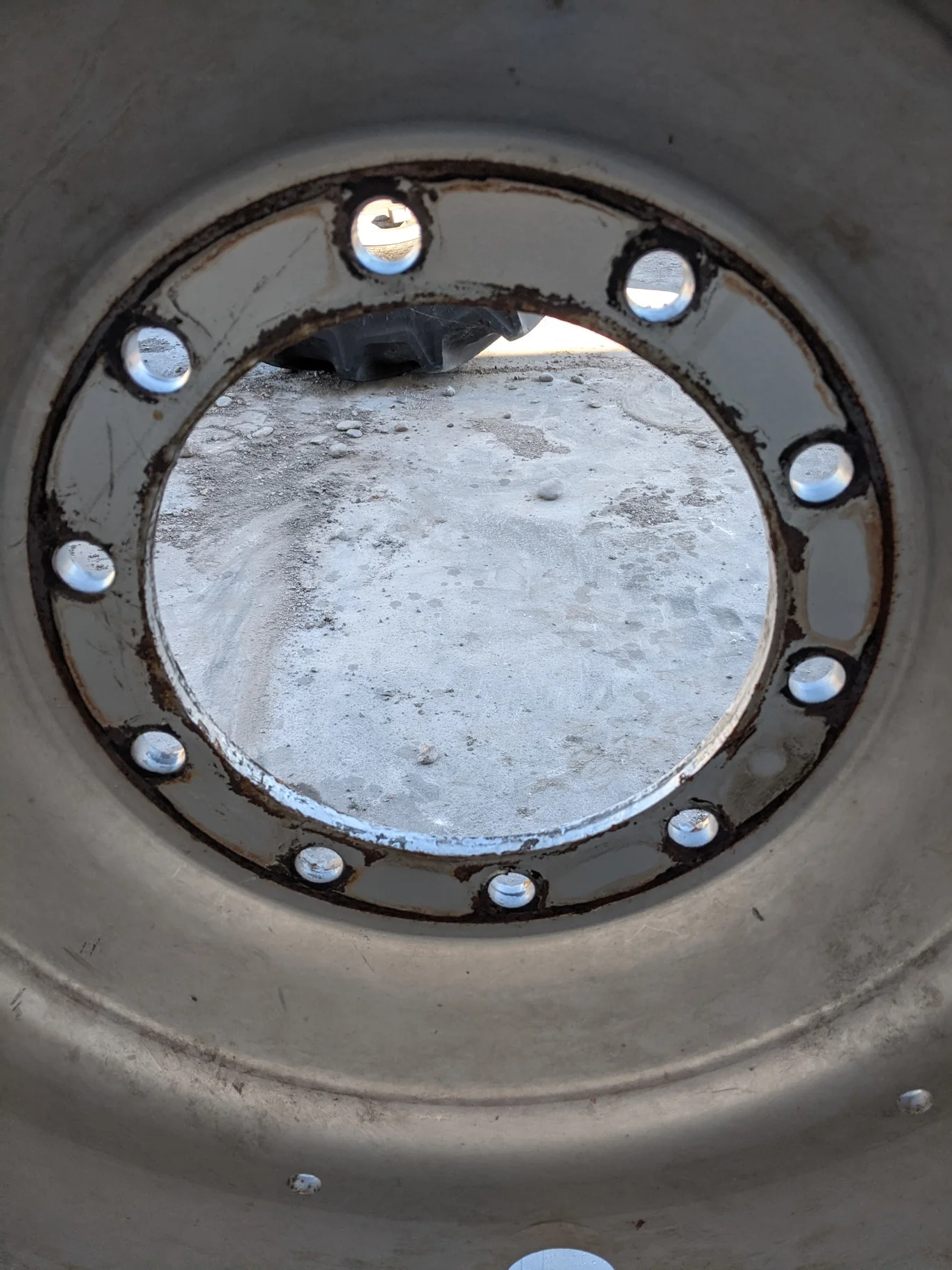 Used 710/70R38 166D Goodyear Optitrac DT824 R-1W TL 80% On 23 x 38 10 Bolt Dual Wheel Case Silver image 3