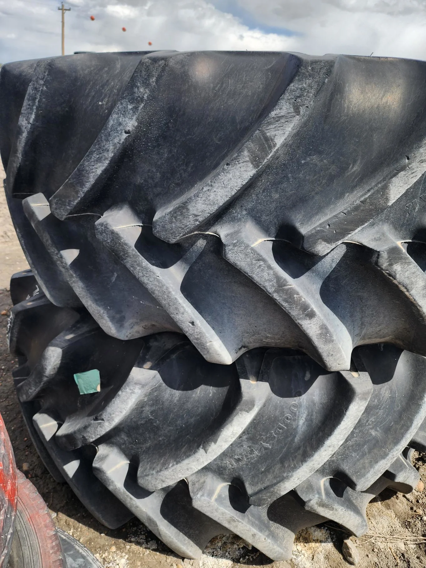 Used 710/70R38 166D Goodyear Optitrac R-1W TL 85% on 23 x 38 (10-13-11) Case Silver Wheel image 10
