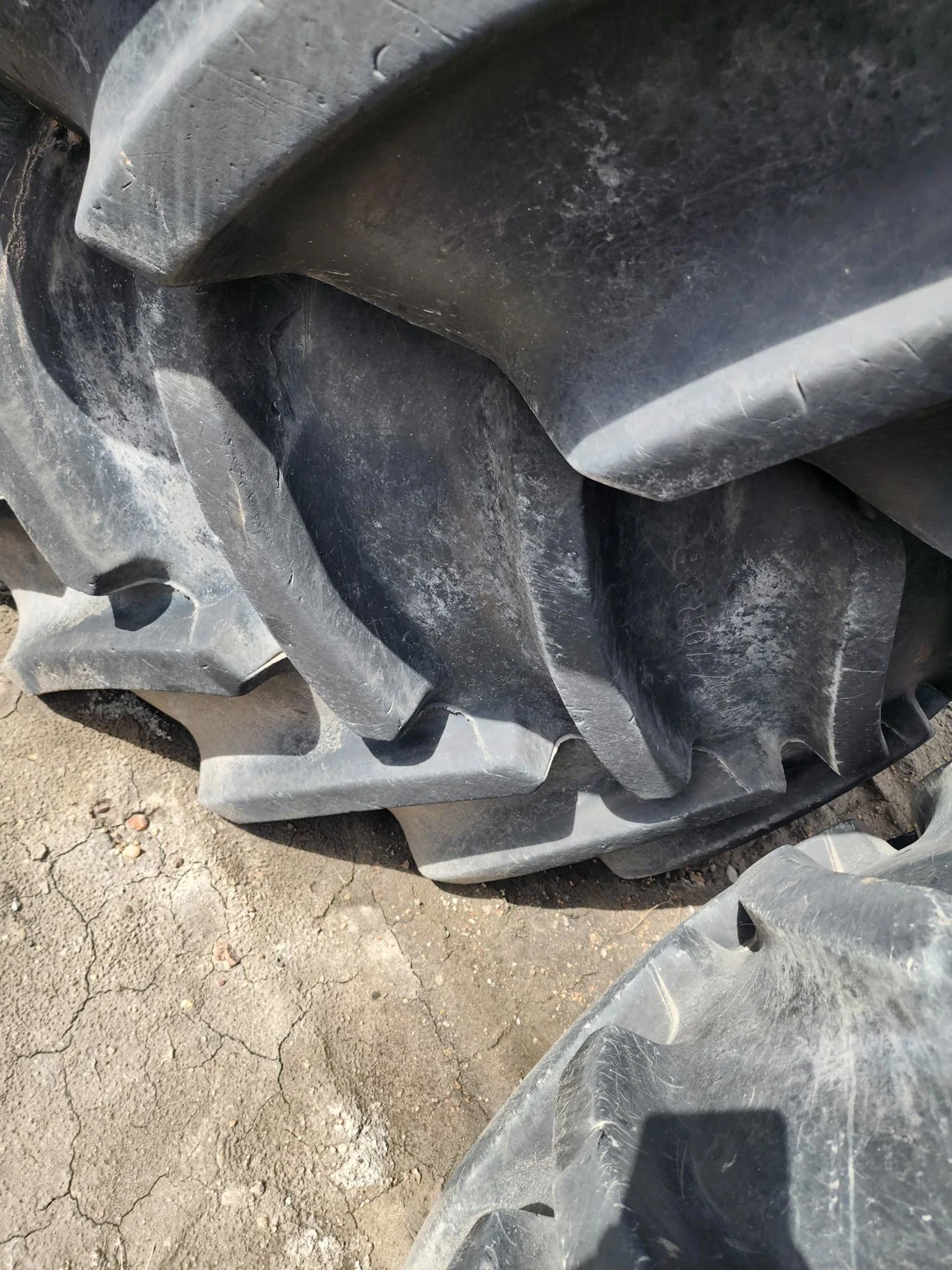 Used 710/70R38 166D Goodyear Optitrac R-1W TL 85% on 23 x 38 (10-13-11) Case Silver Wheel image 6
