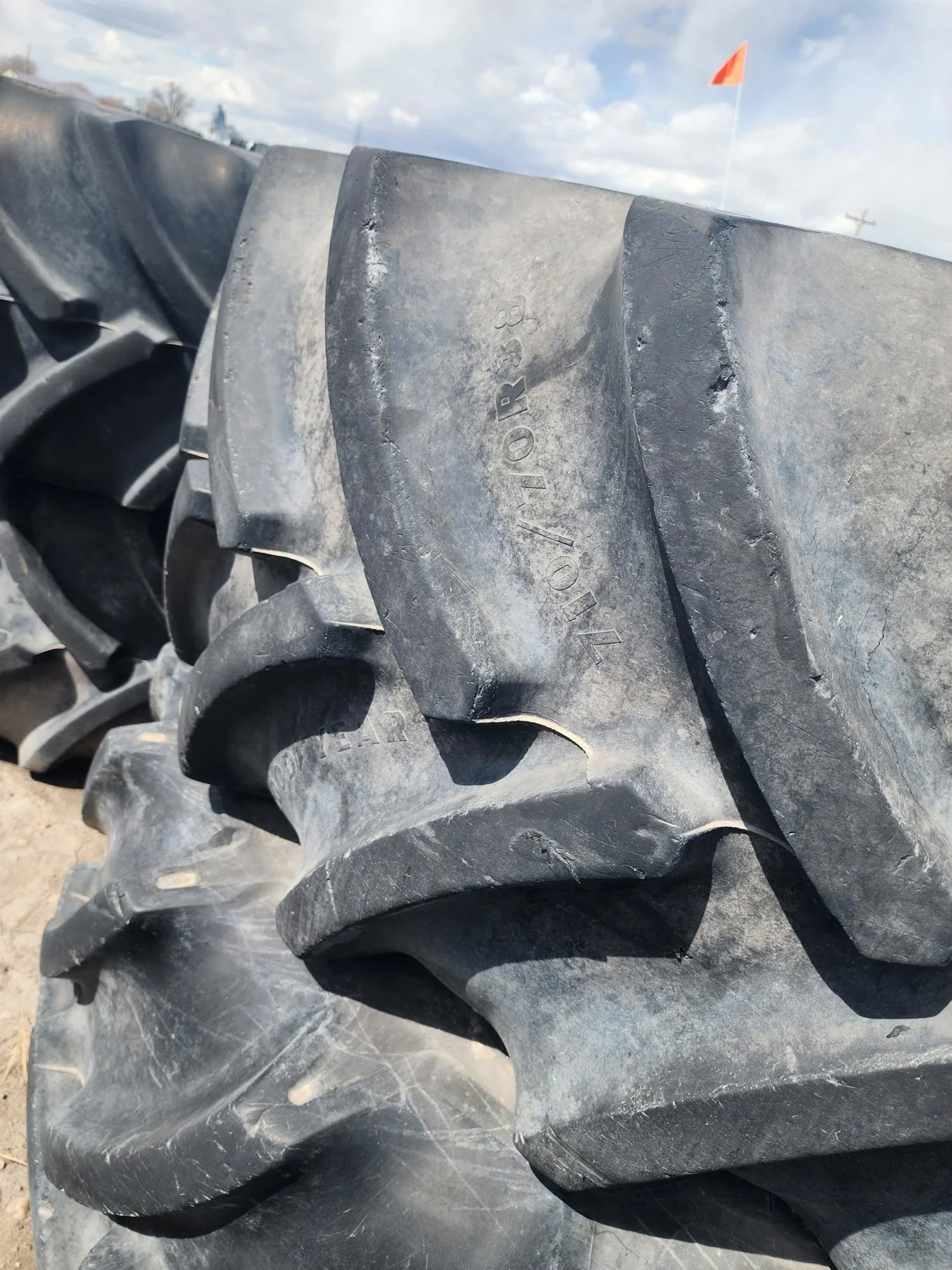 Used 710/70R38 166D Goodyear Optitrac R-1W TL 85% on 23 x 38 (10-13-11) Case Silver Wheel image 8