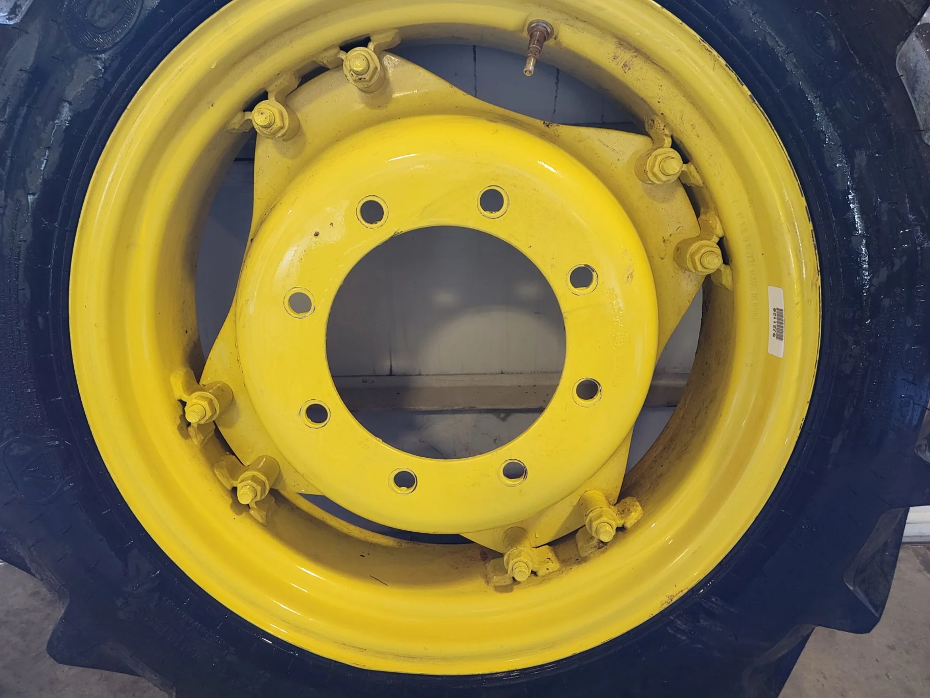 Used 95% 9.5-24 Galaxy Agri Trac II R-1 (105A6) TL on a 8 x 24 JD 8 Bolt GKN Style Wheel (8-10-8) image 2