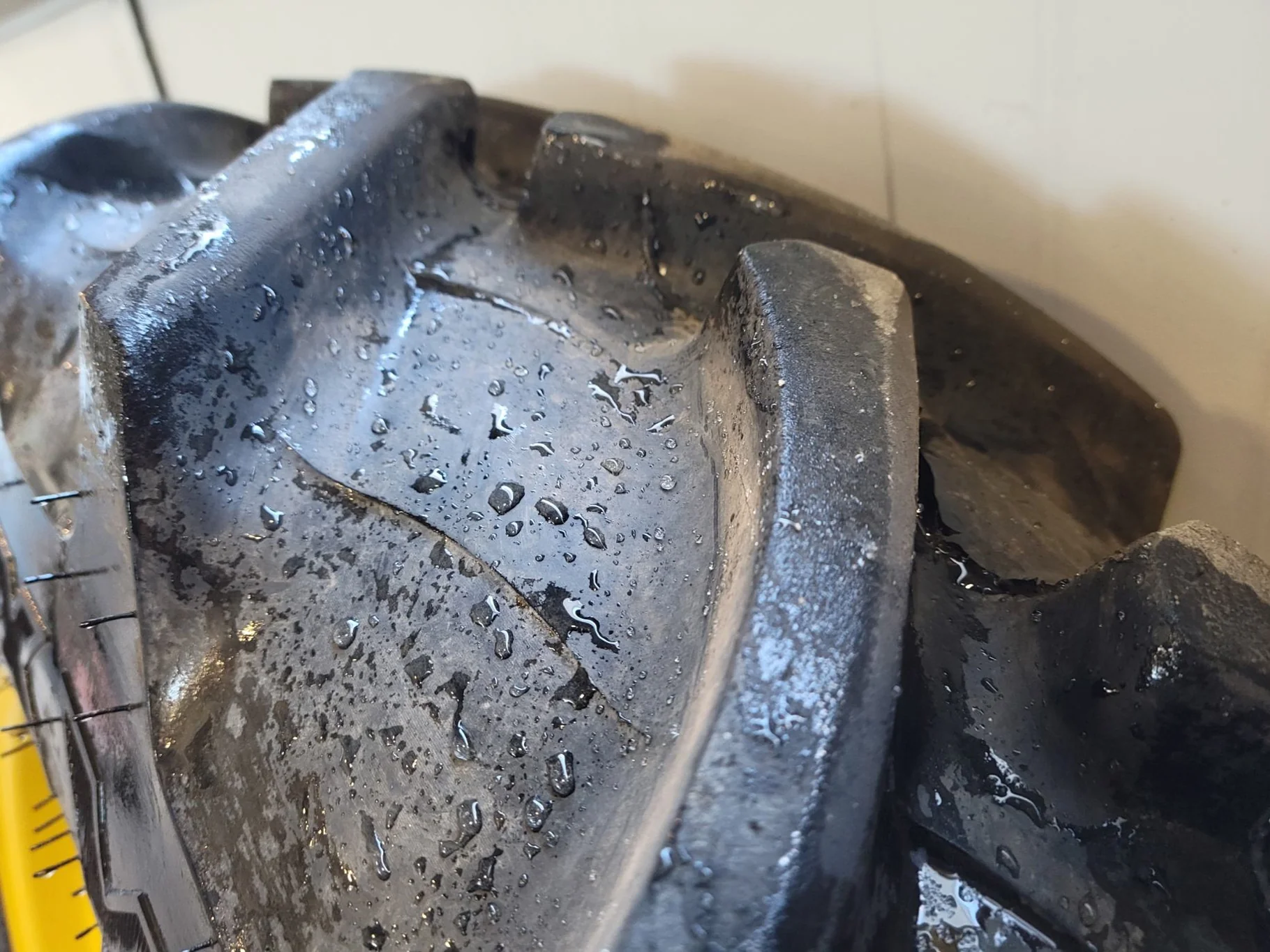 Used 95% 9.5-24 Galaxy Agri Trac II R-1 (105A6) TL on a 8 x 24 JD 8 Bolt GKN Style Wheel (8-10-8) image 3