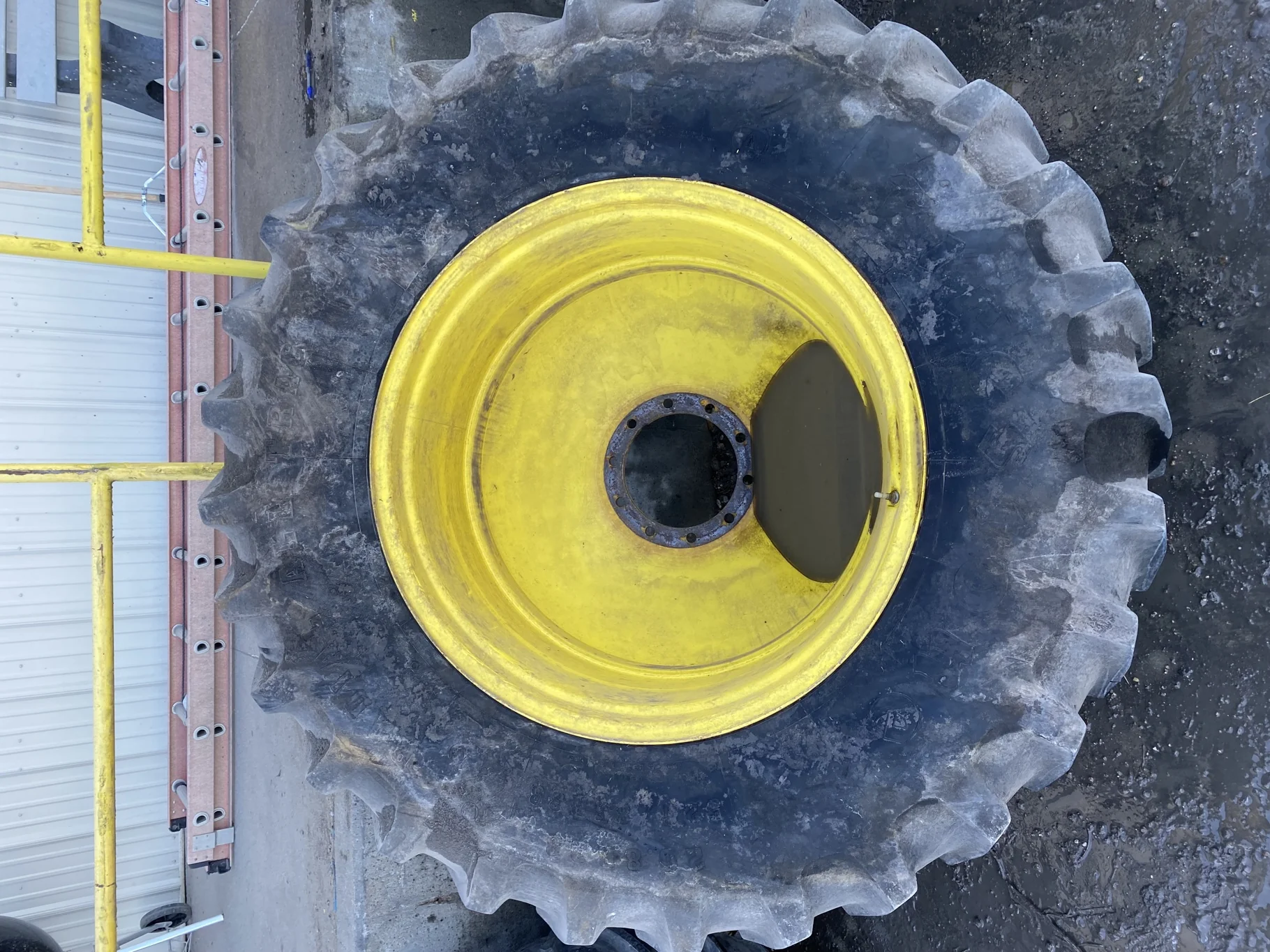 Used 520/85R38 155B Firestone Radial All Traction 23 R-1 TL 90% on 18 x 38 John Deere Yellow 10 Bol image 2