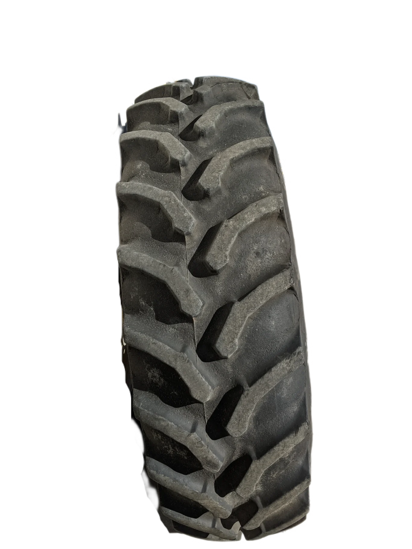 Used 80% 520/85R42 Goodyear Ultra Torque 157D R-1W TL on 42 X 18 JD Yellow 10 Bolt (.906) Inside image 4