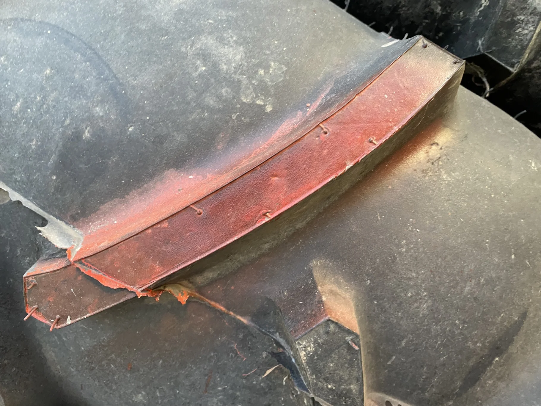 Used 90%14.9-24 R66 Farmboy IR007 Irrigation C(6Ply) TT mounted on 10 x 24 Galvanized 8 Bolt Wheel - image 4
