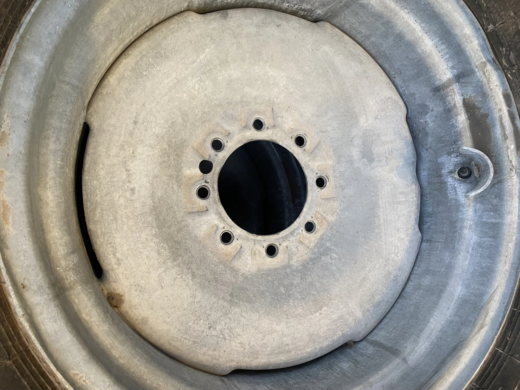 Used 90%14.9-24 R66 Farmboy IR007 Irrigation C(6Ply) TT mounted on 10 x 24 Galvanized 8 Bolt Wheel - image 5