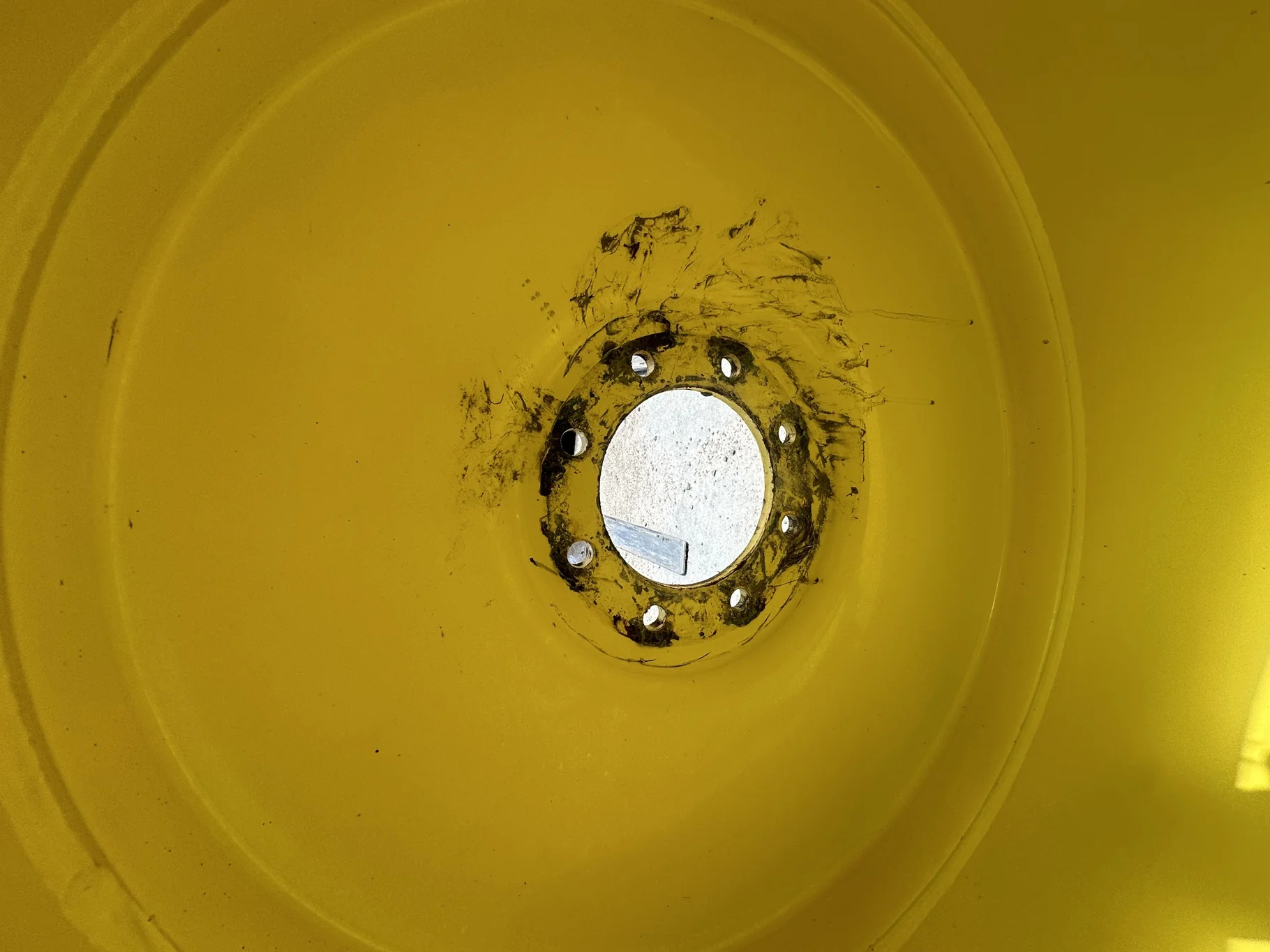 Used 85% LSW750/55R30 Goodyear Muck Master TL on a 25 x 30 JD Yellow 8 Bolt Wheel 8-8-6.0 image 3