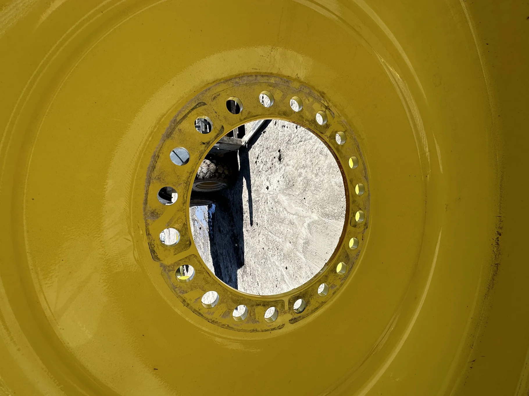 Used 85% VF800/70R38 Firestone Maxi Traction R-1W 179D TL on a 27 x 38 JD Yellow 20 Bolt (.906 image 3