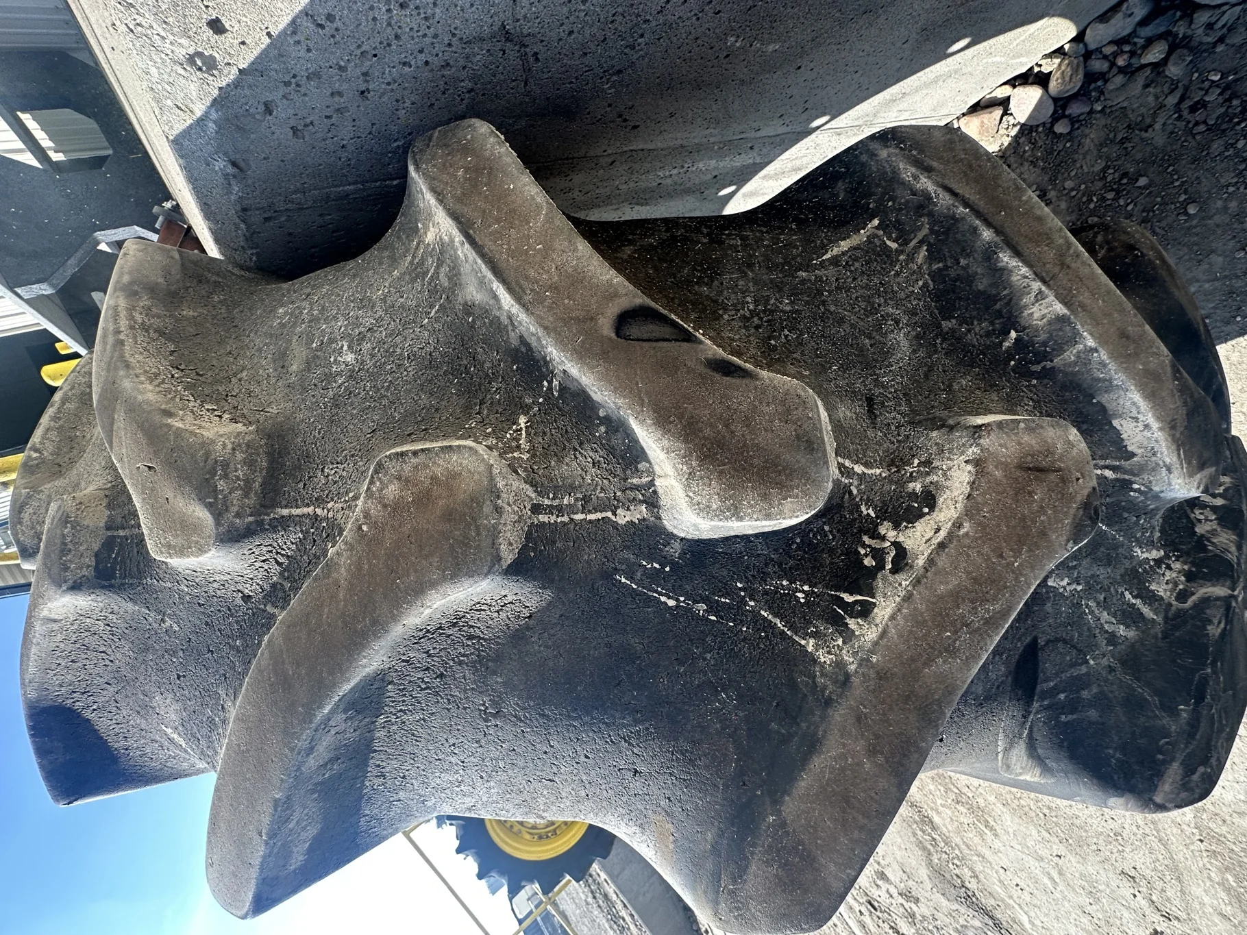 Used 480/70R34 155A8/B Goodyear Special Sure Grip TD8 Radial R-2 TL 40% On 15 x 34 JD Yellow Wheel image 4