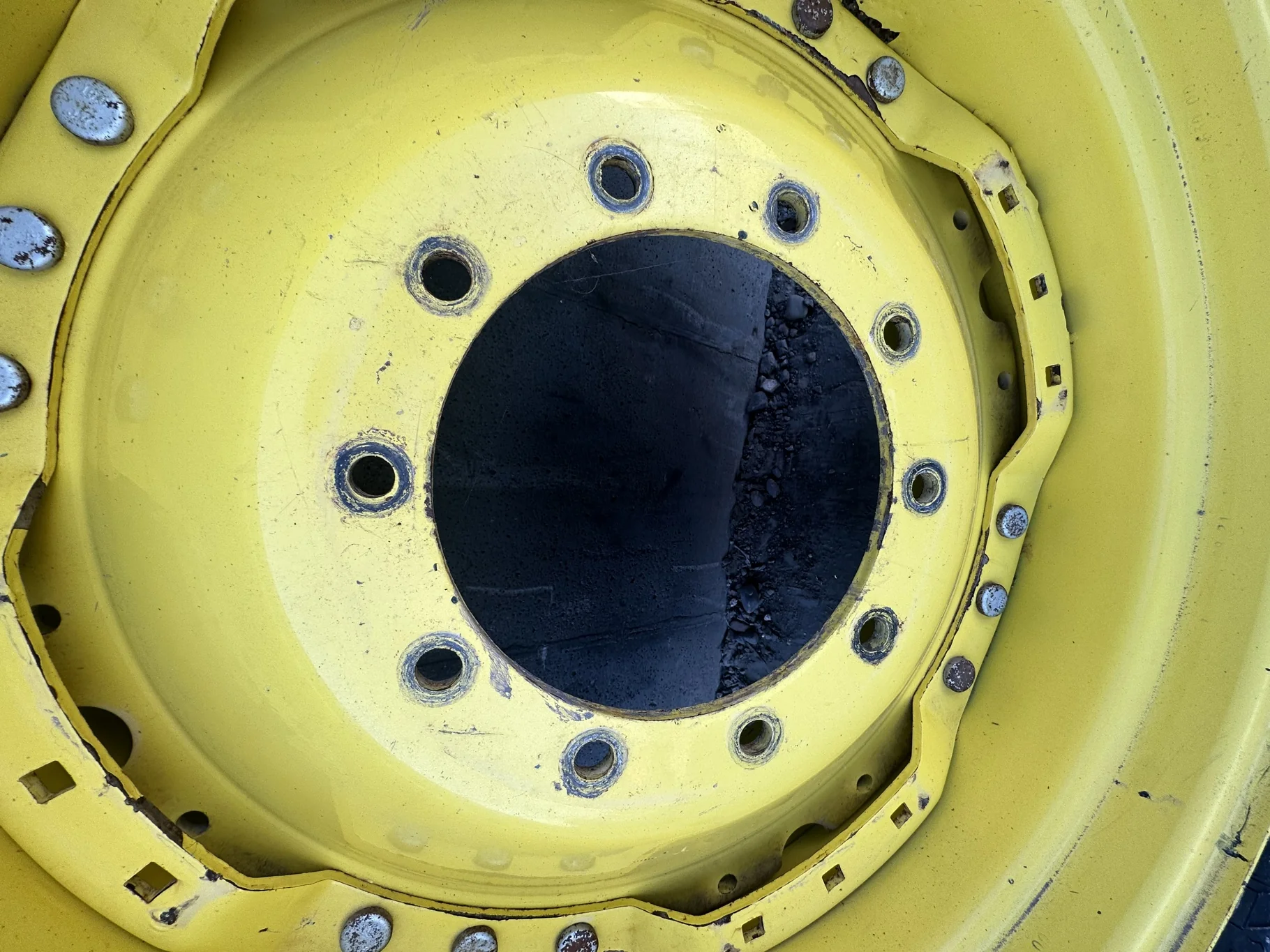 Used 480/70R34 155A8/B Goodyear Special Sure Grip TD8 Radial R-2 TL 70% On 15 x 34 JD Yellow Wheel image 3