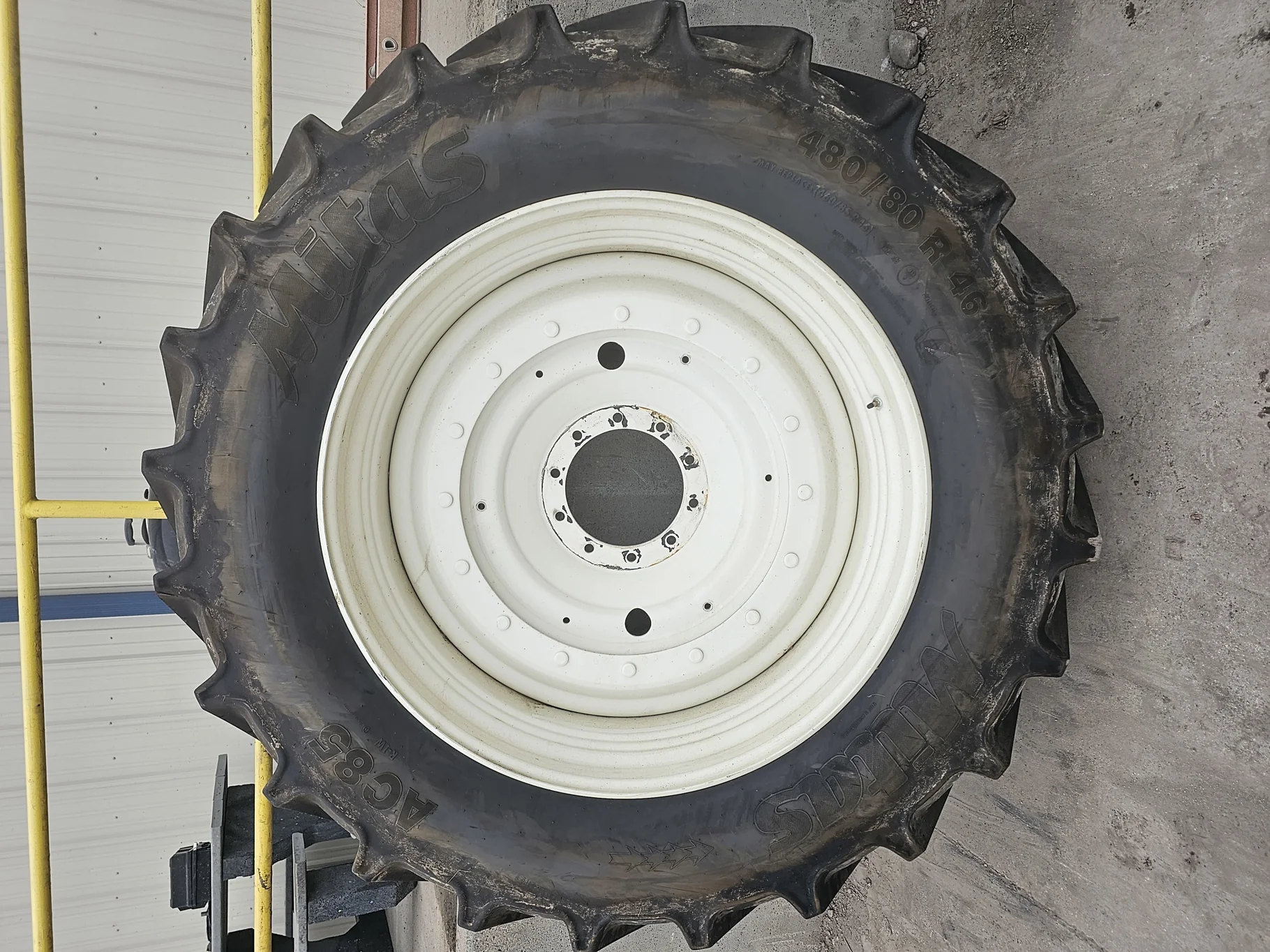 Used 90% 480/80R46 (18.4R46) Mitas AC85 158A8/158B TL on a 16 x 46 NH White 10 Bolt Stub Disc W/ 10 image 2